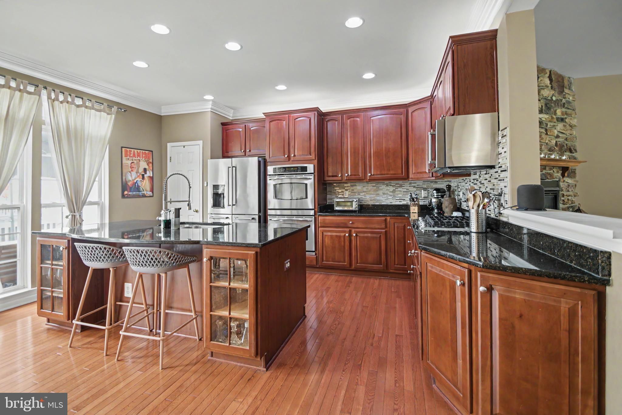 NORTHRIDGE VILLAGE - Residential