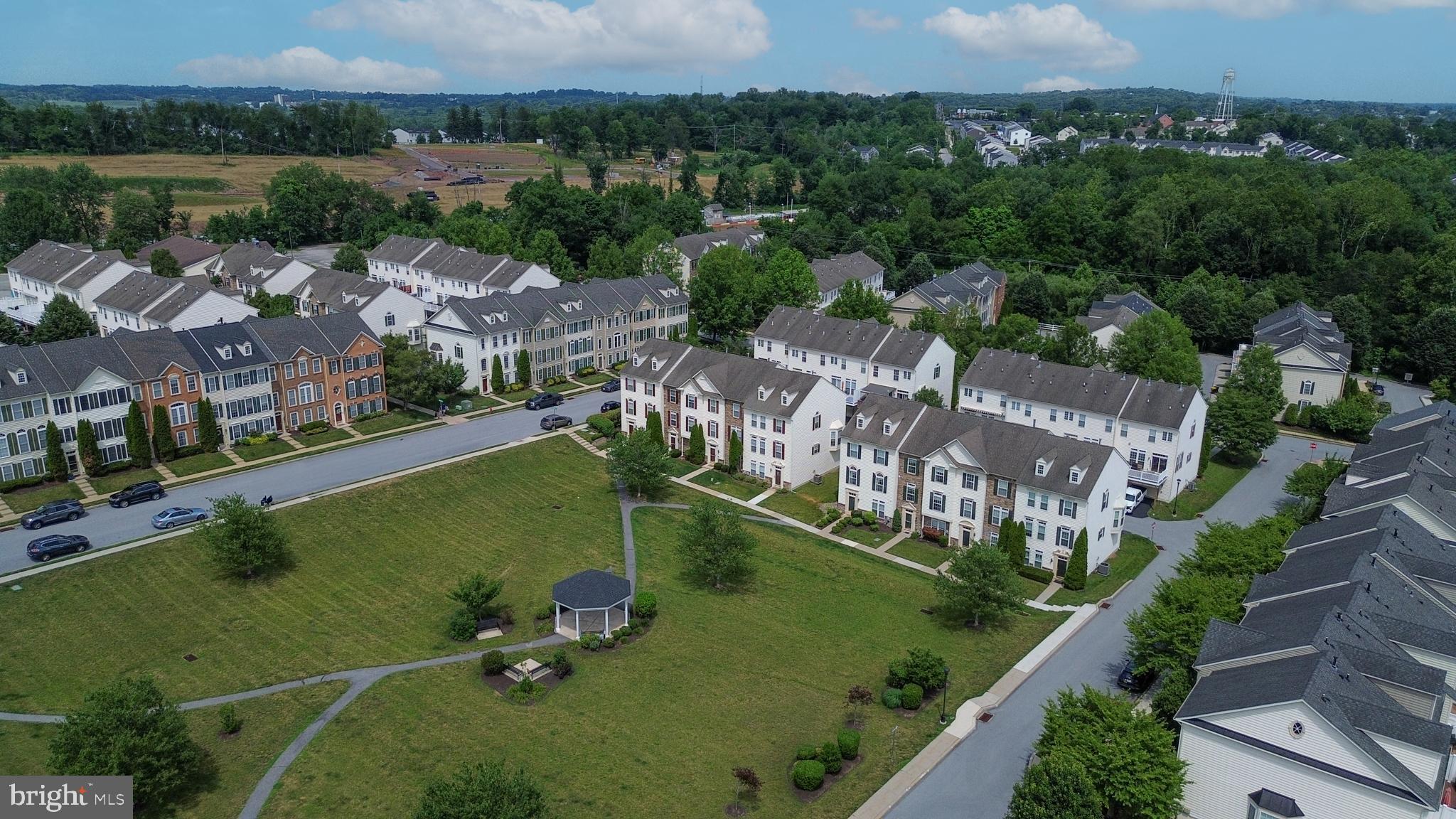 NORTHRIDGE VILLAGE - Residential