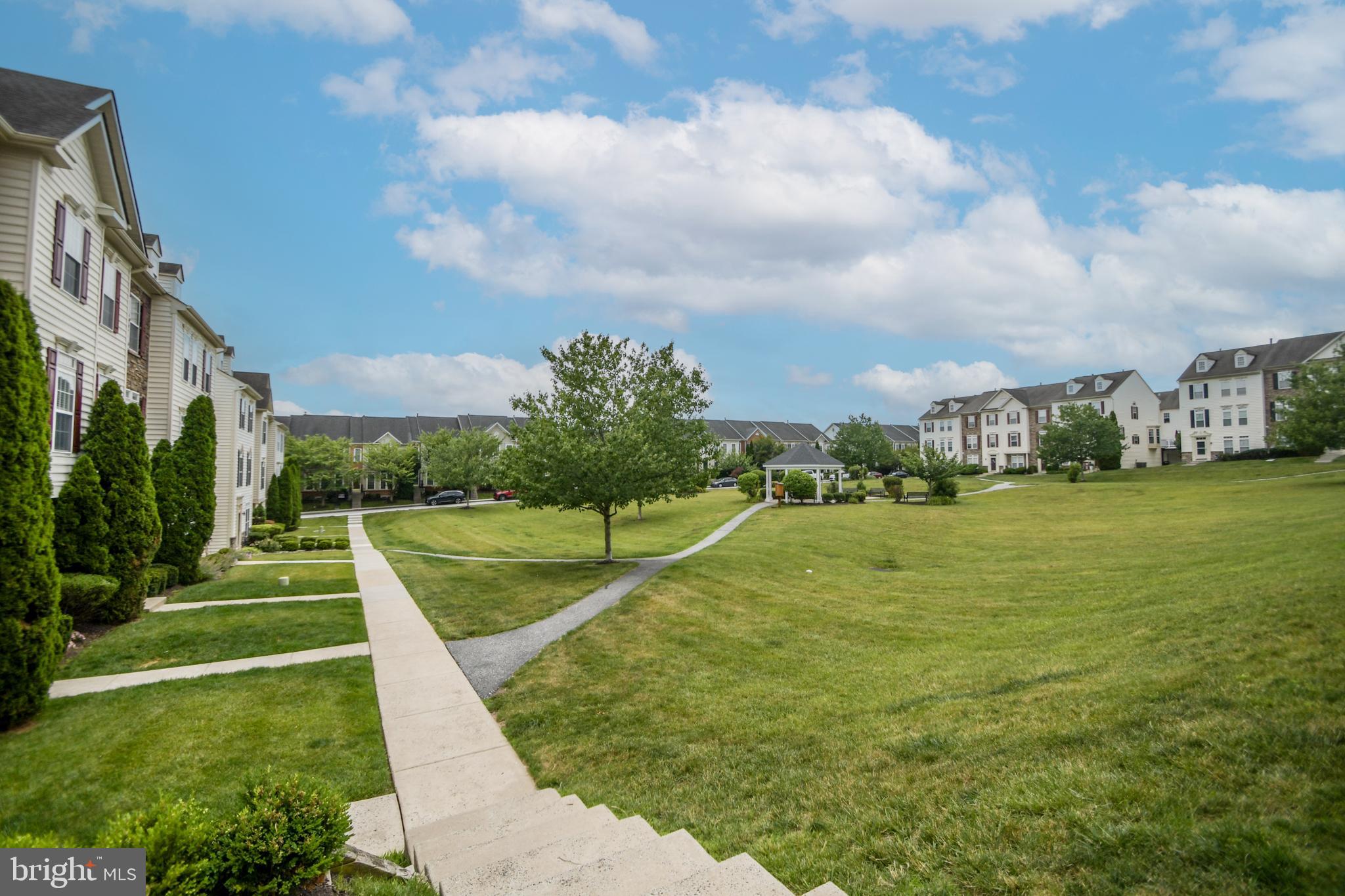 NORTHRIDGE VILLAGE - Residential