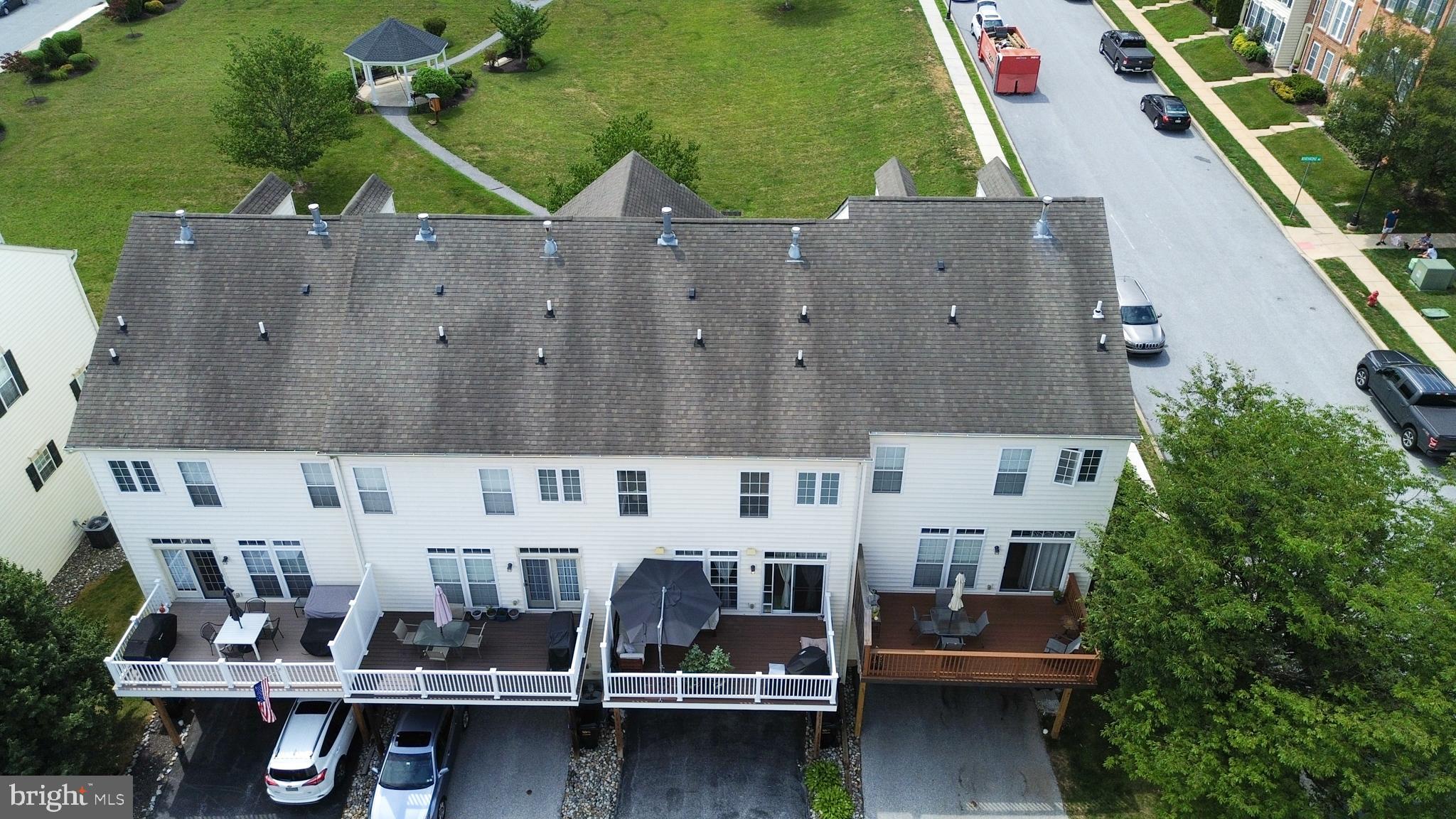 NORTHRIDGE VILLAGE - Residential