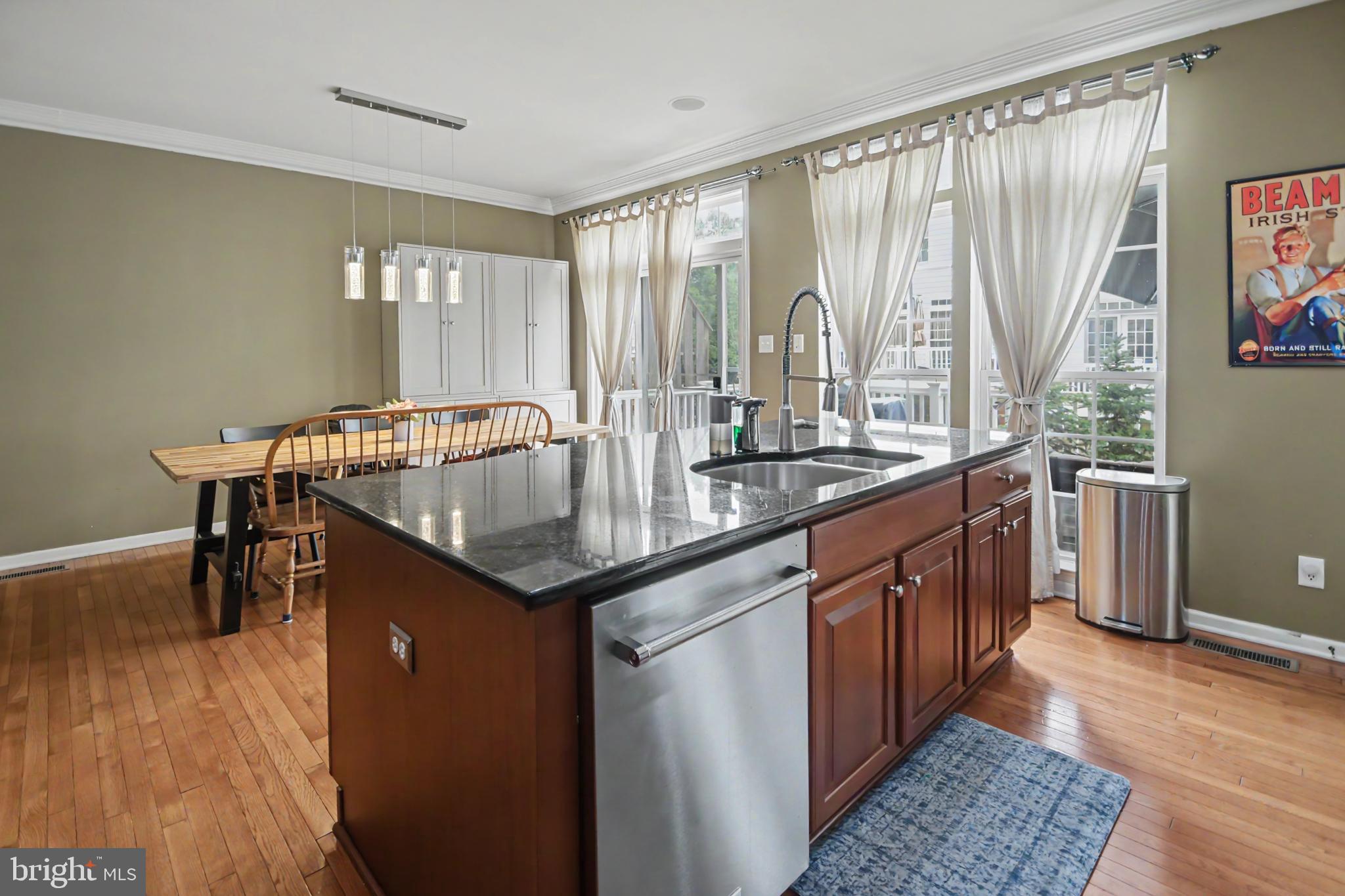 NORTHRIDGE VILLAGE - Residential