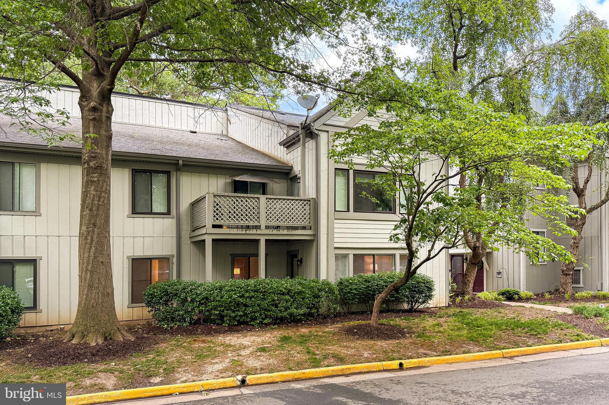 HUNTERS CROSSING - Residential