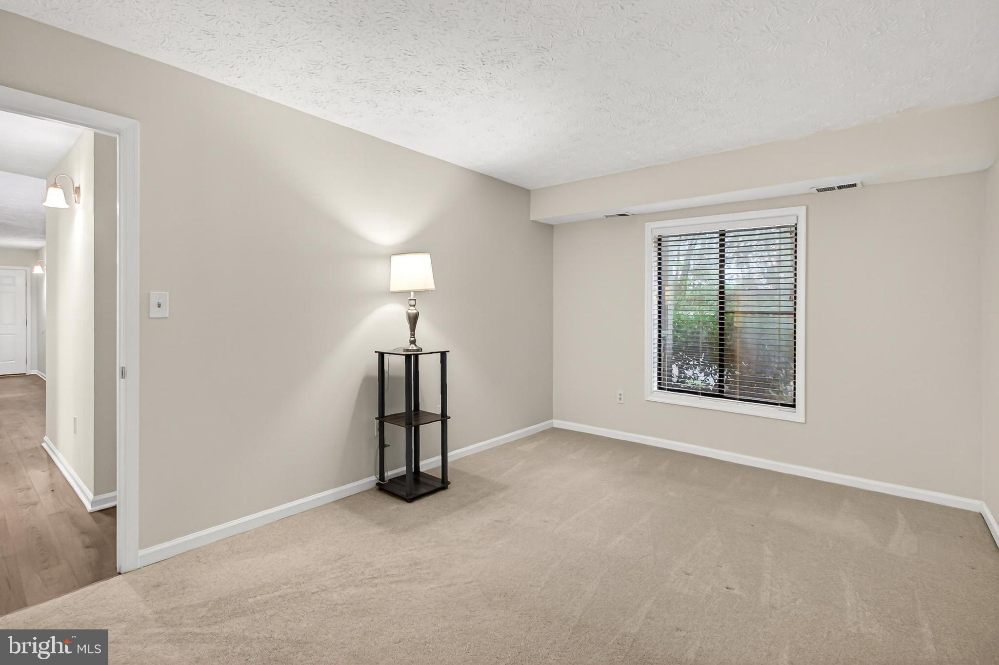 HUNTERS CROSSING - Residential