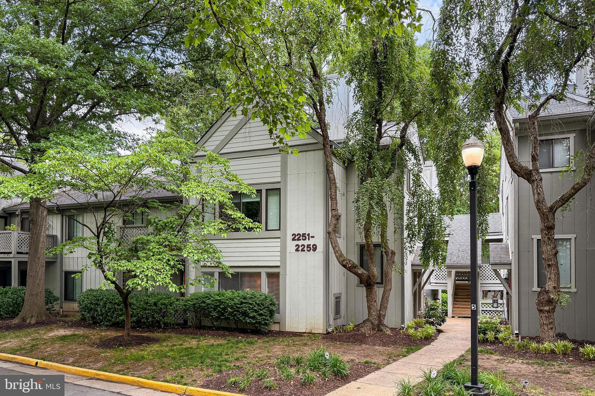 HUNTERS CROSSING - Residential