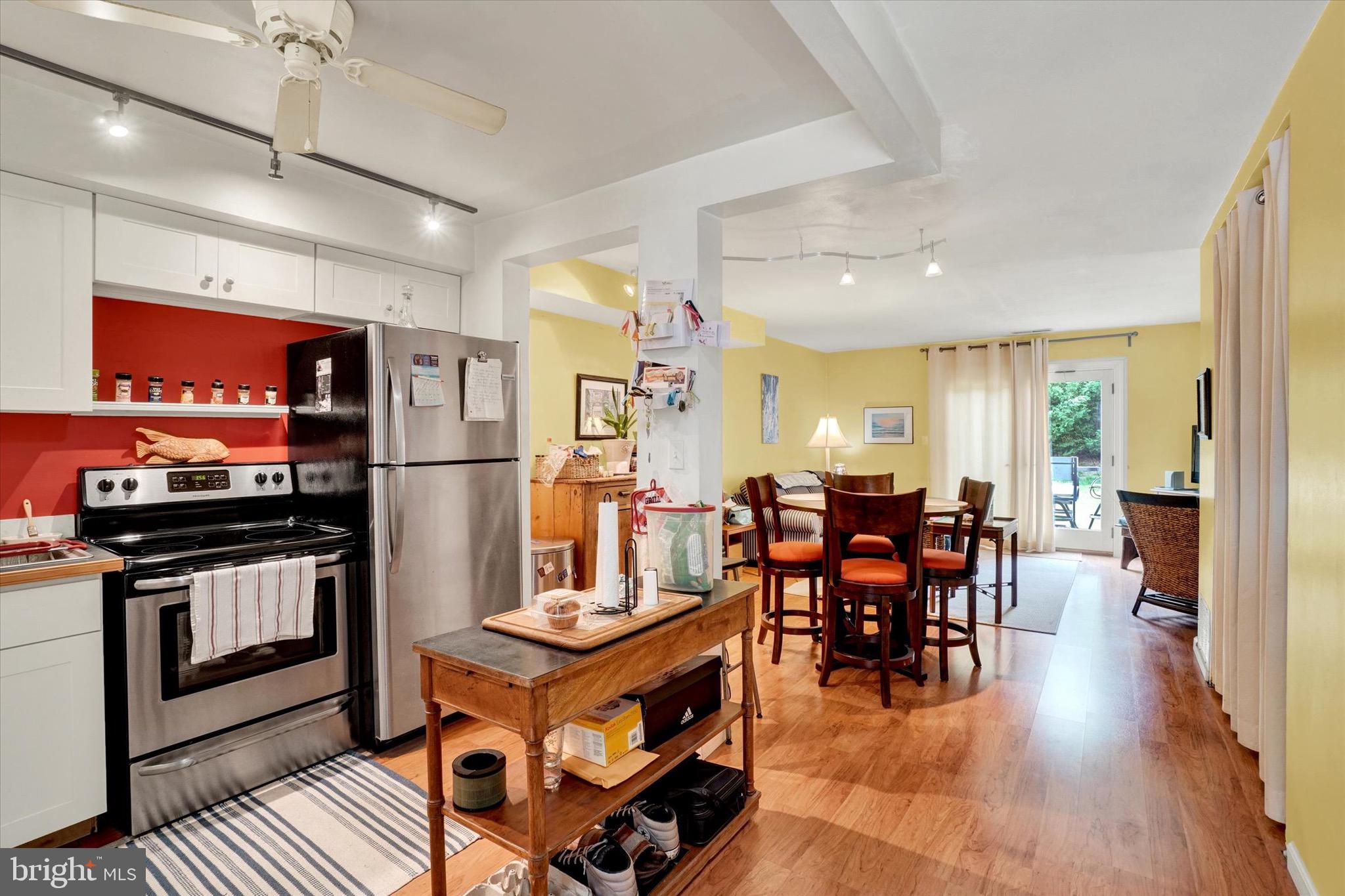 COLONY PARK - Residential