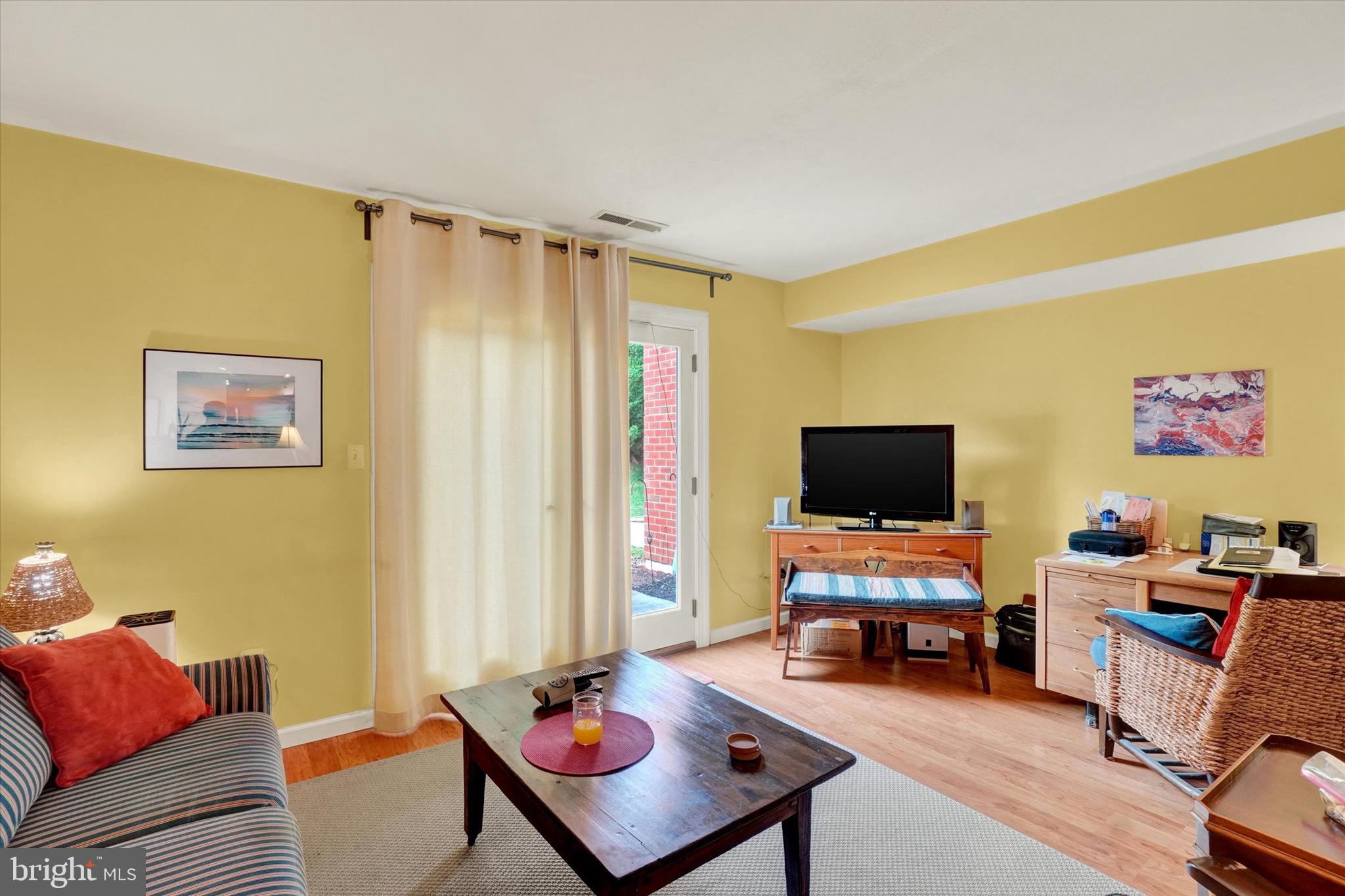 COLONY PARK - Residential