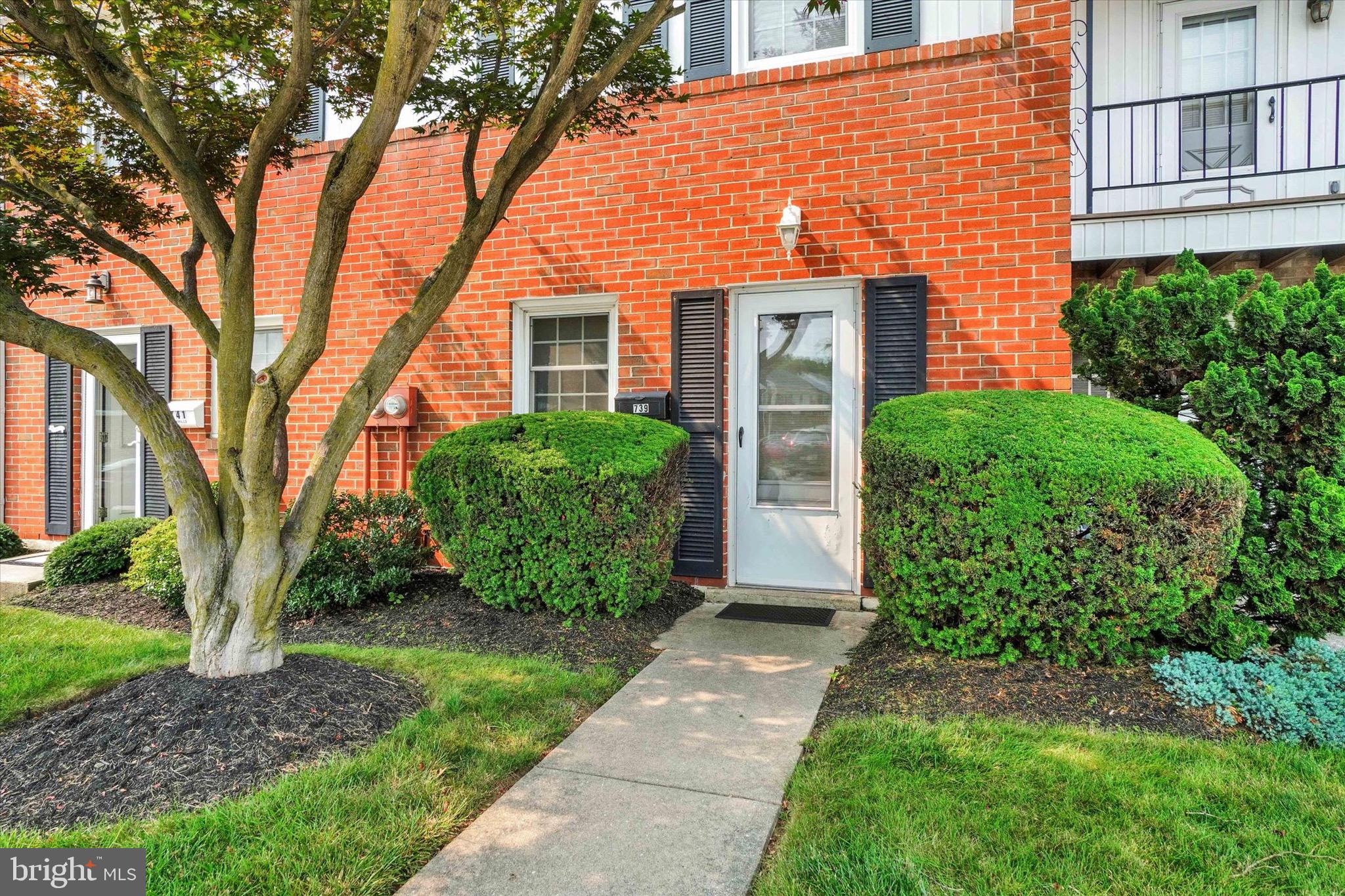 COLONY PARK - Residential