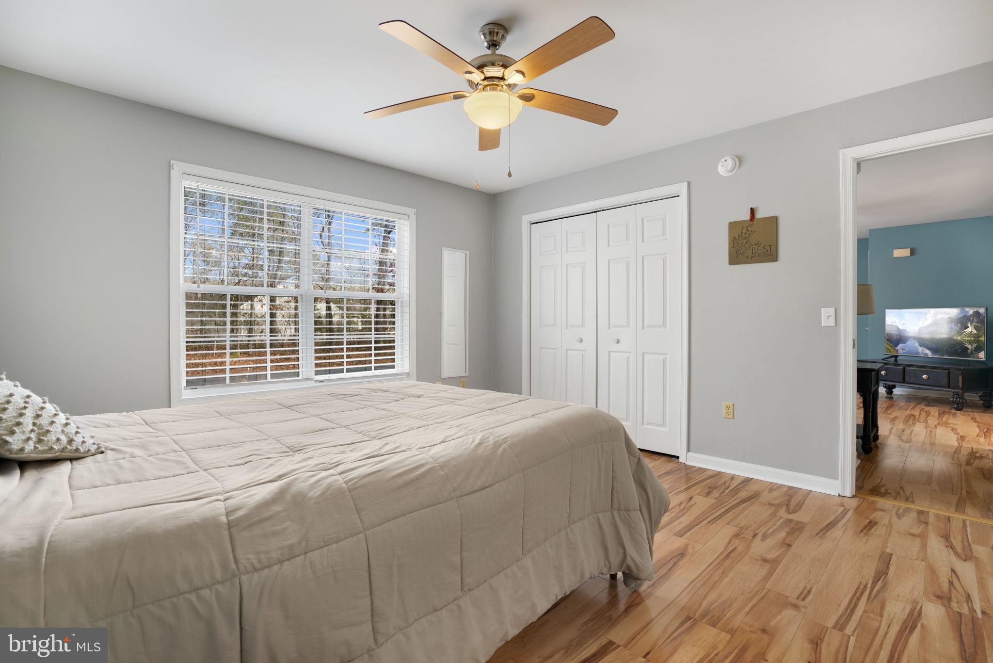 CAPTAIN'S COVE - Residential