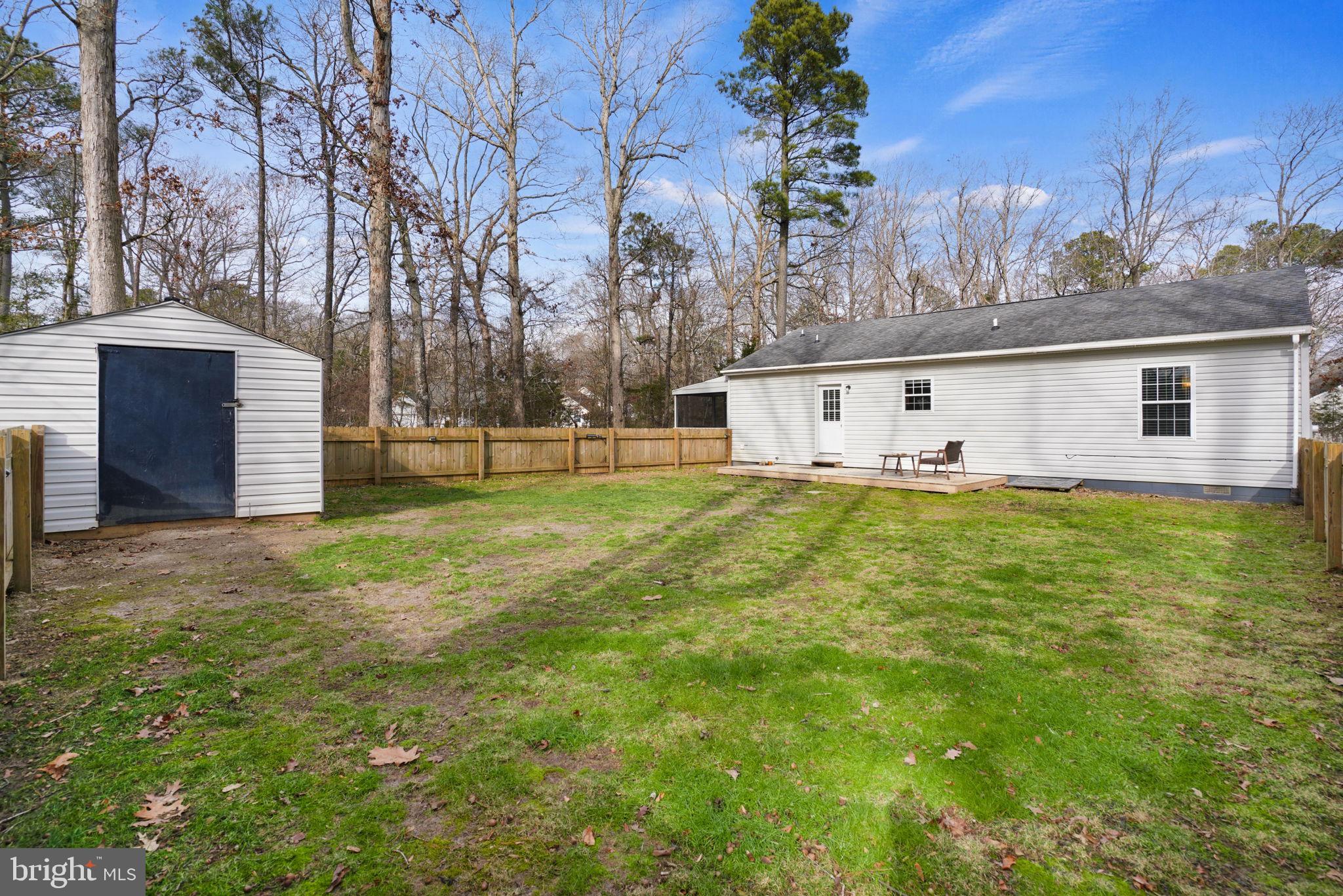 CAPTAIN'S COVE - Residential