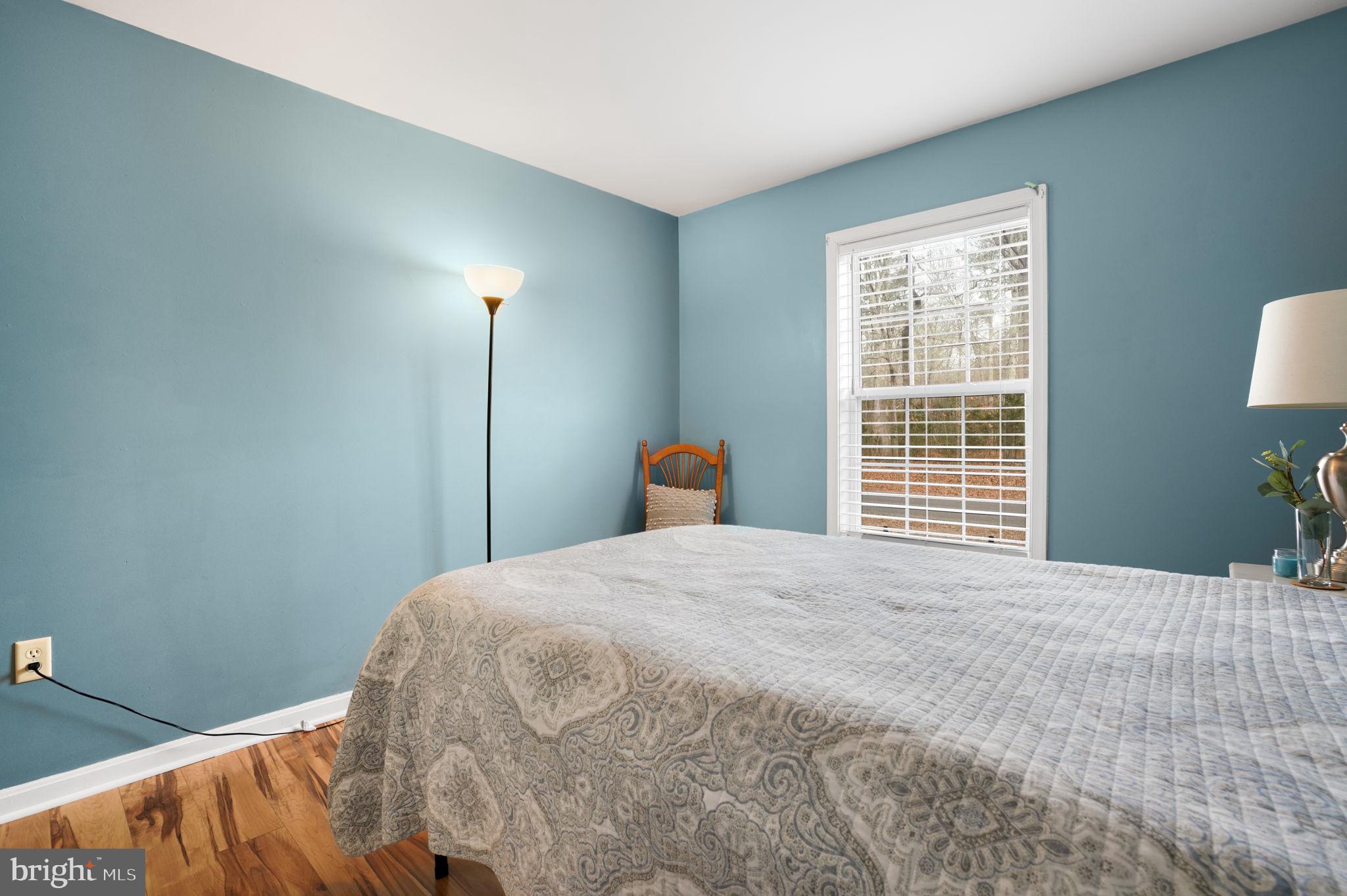 CAPTAIN'S COVE - Residential