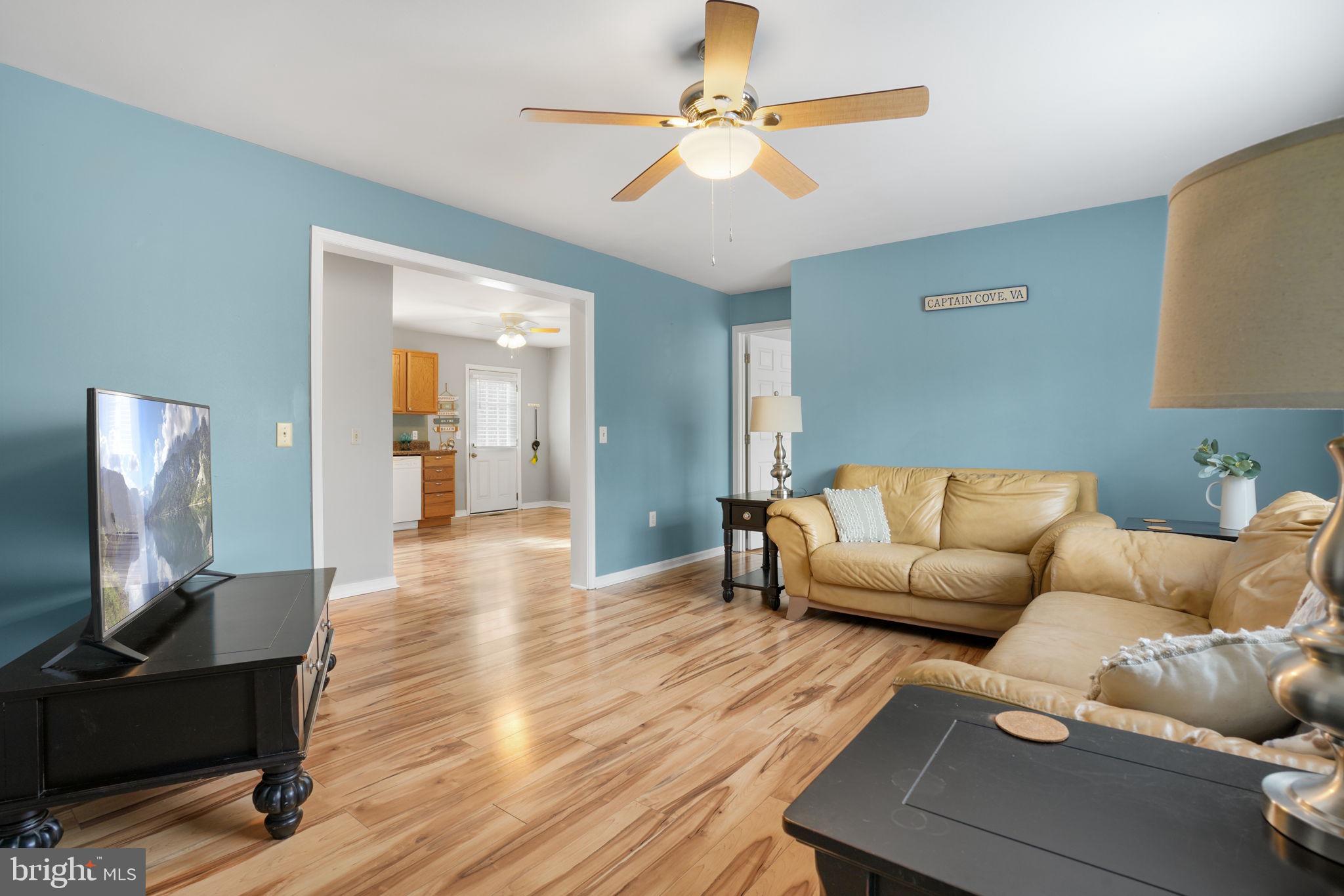 CAPTAIN'S COVE - Residential
