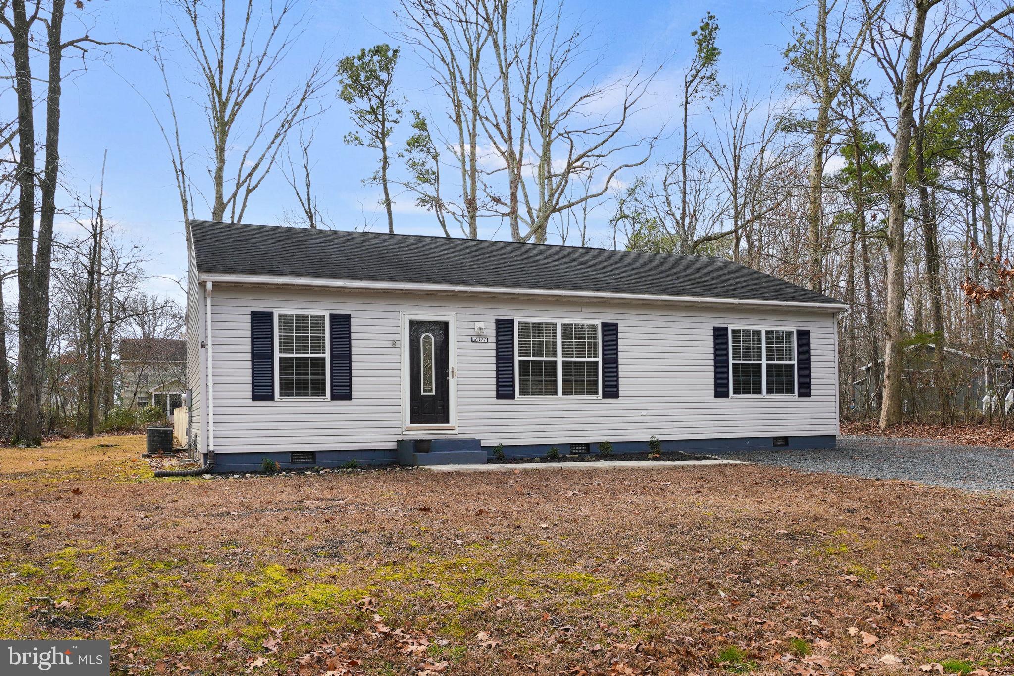 CAPTAIN'S COVE - Residential