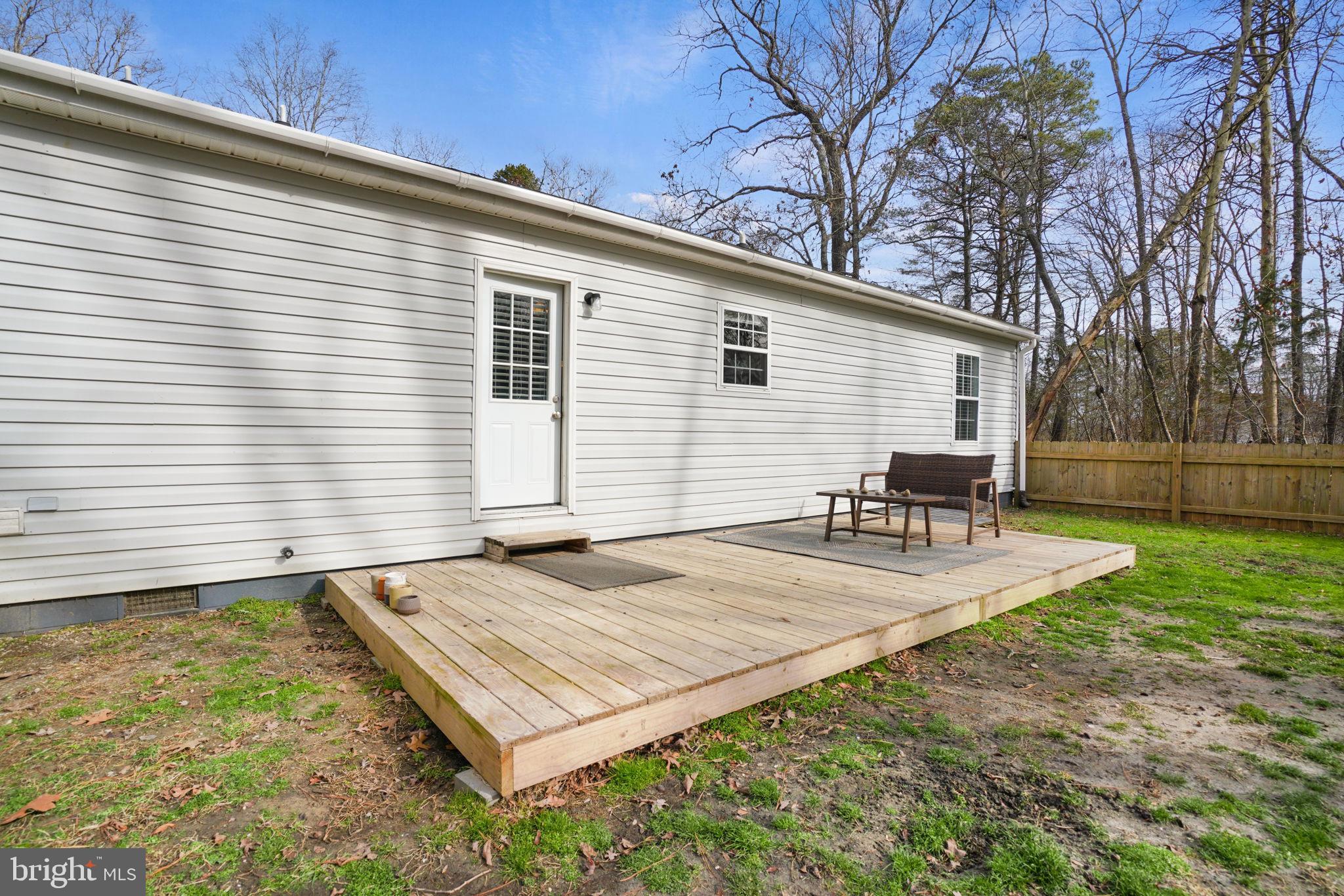 CAPTAIN'S COVE - Residential