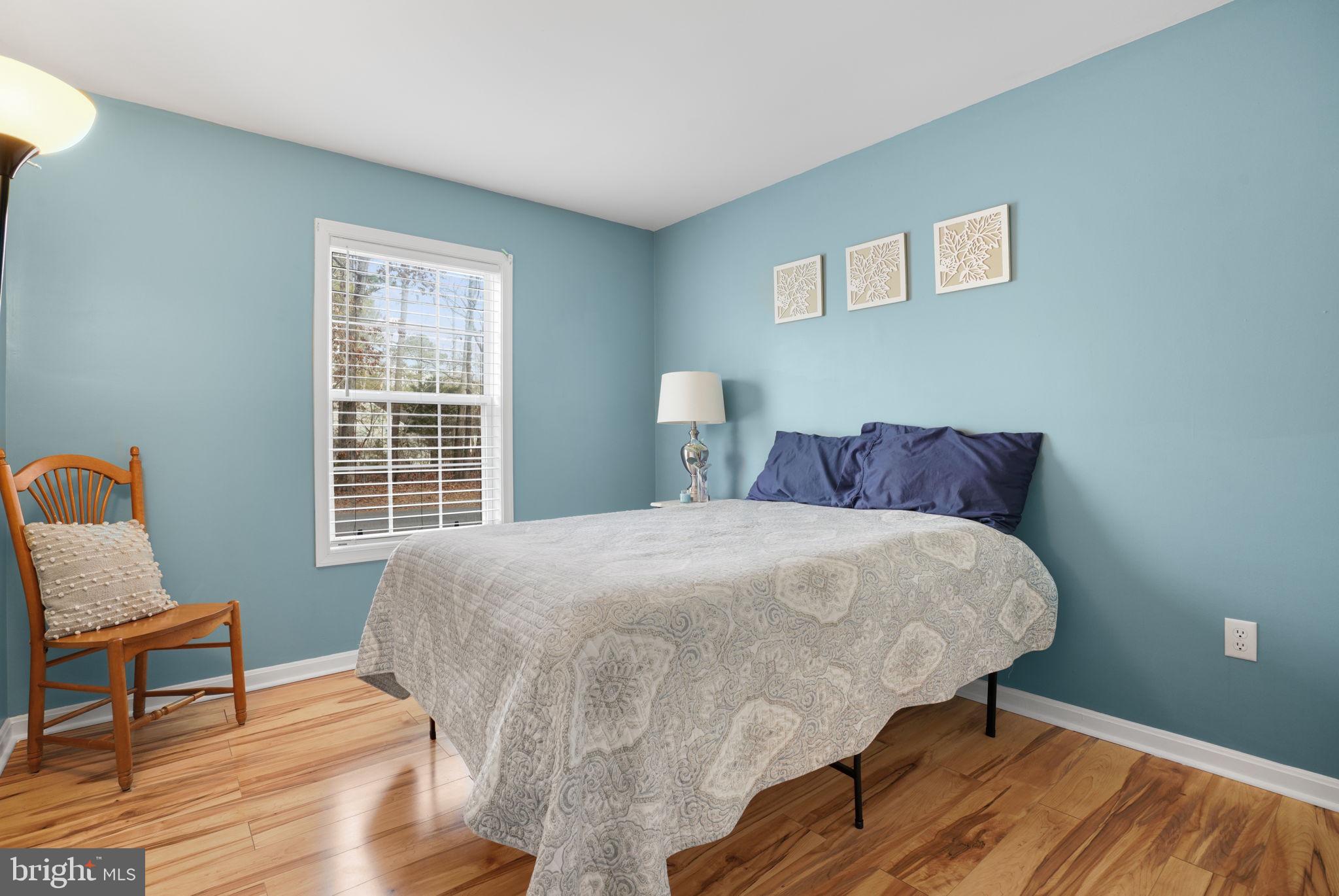 CAPTAIN'S COVE - Residential
