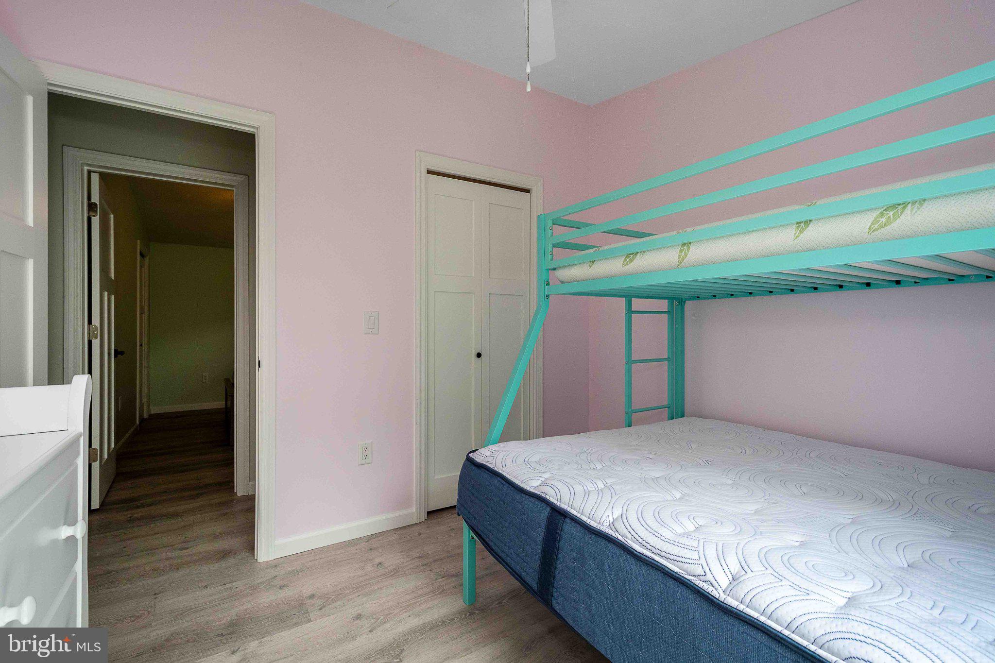 ROYAL CHARLOTTE - Residential