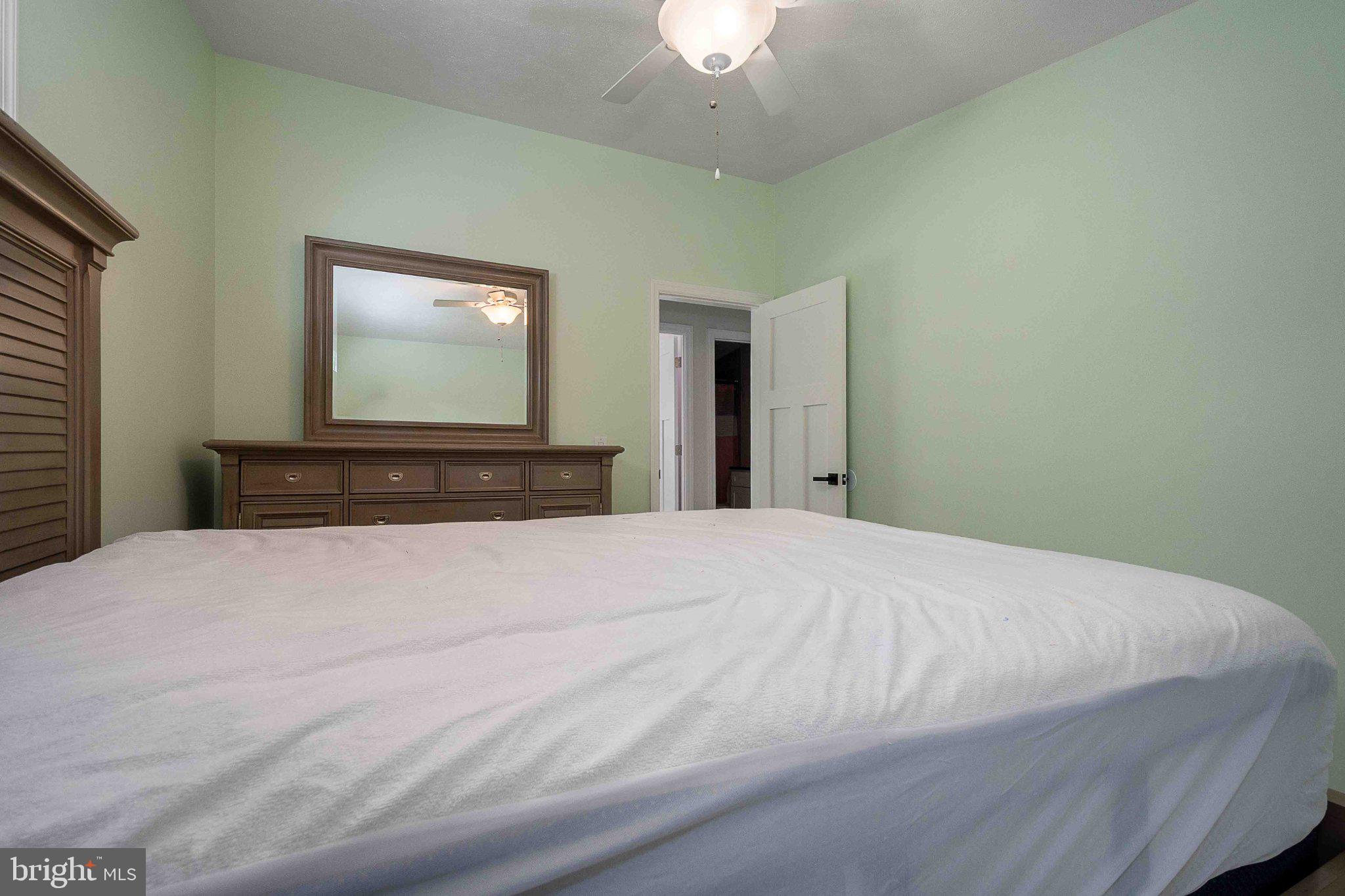 ROYAL CHARLOTTE - Residential