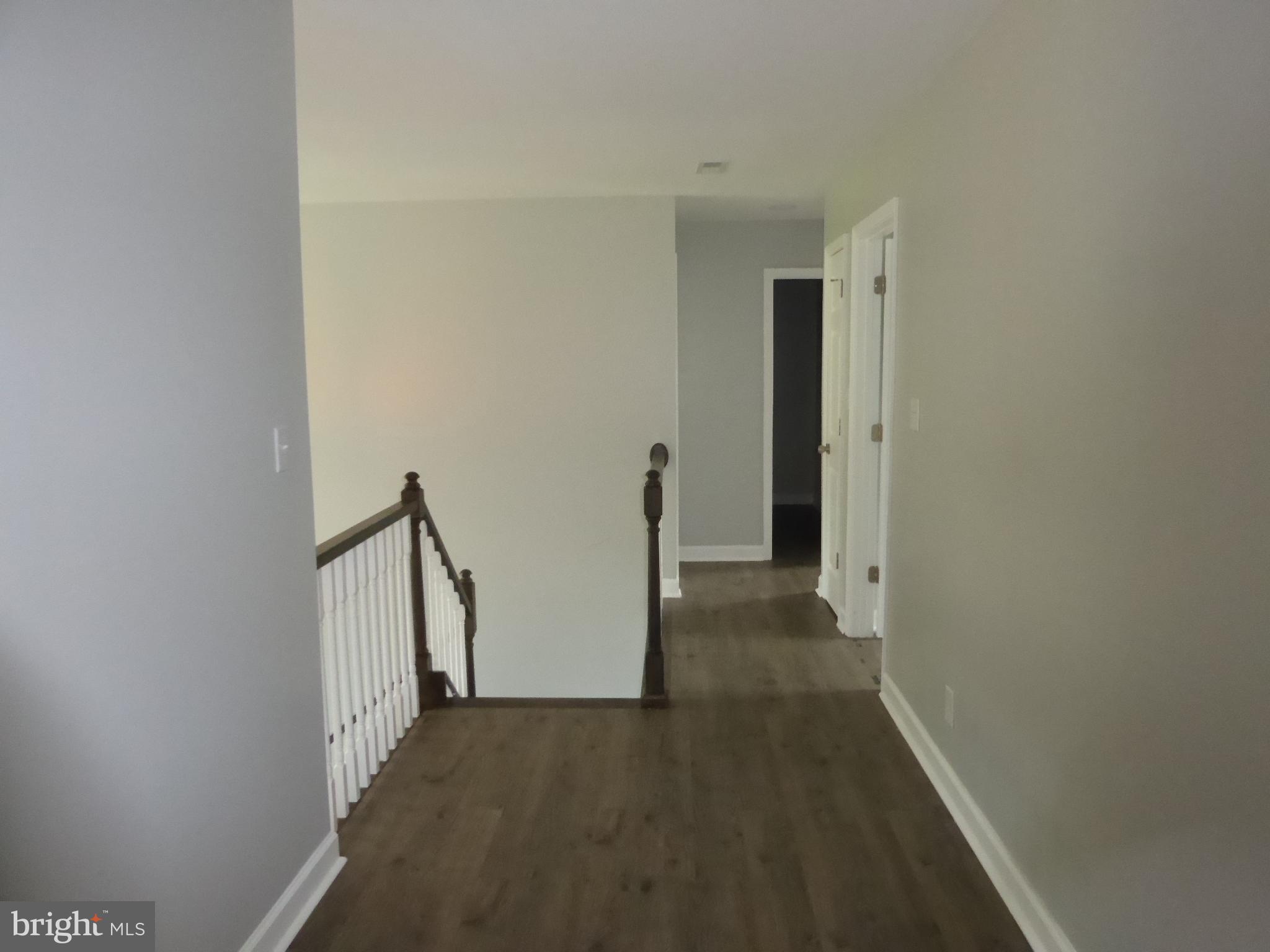 BARB MOUNTAIN ESTATES - Residential