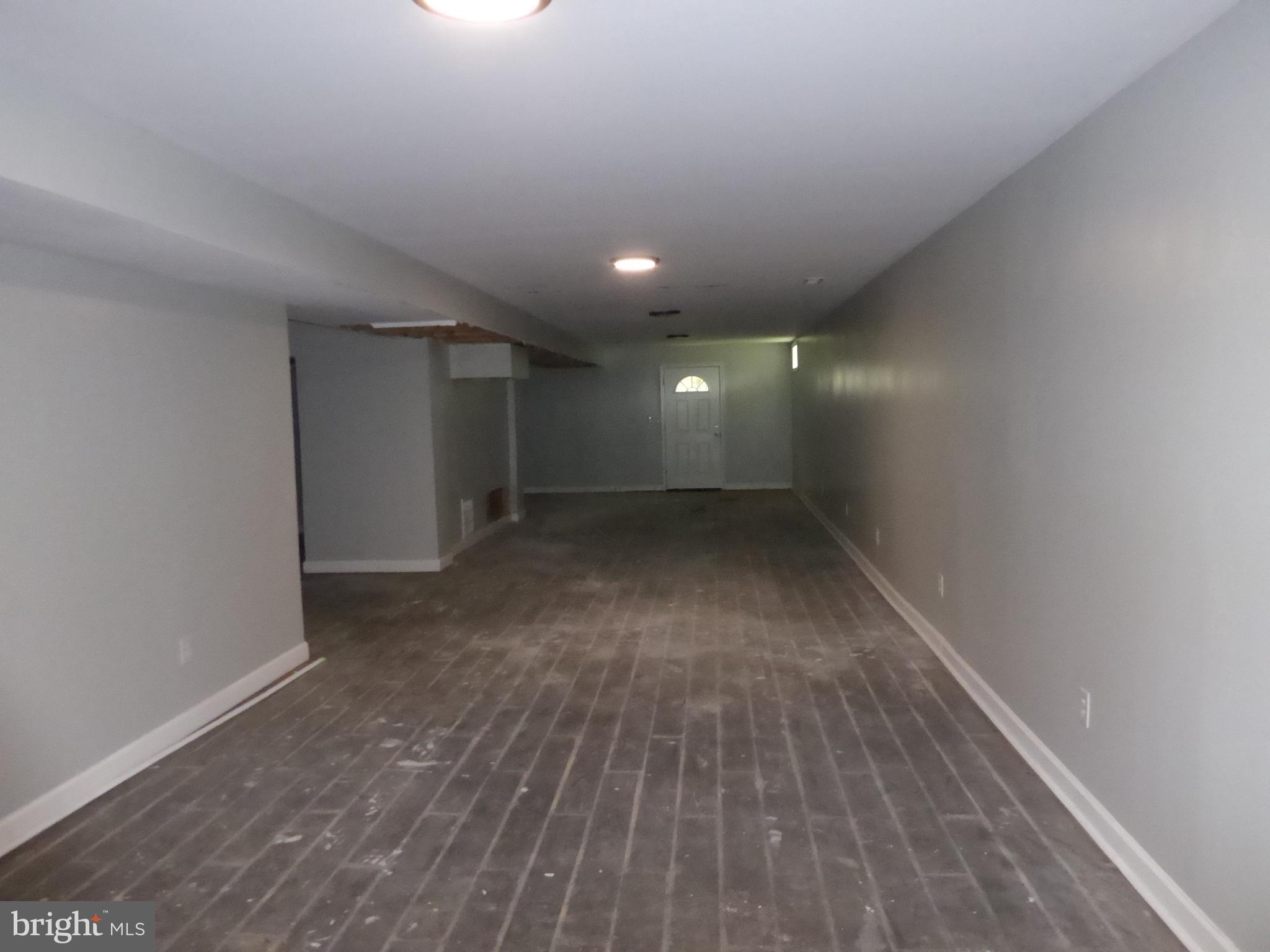 BARB MOUNTAIN ESTATES - Residential