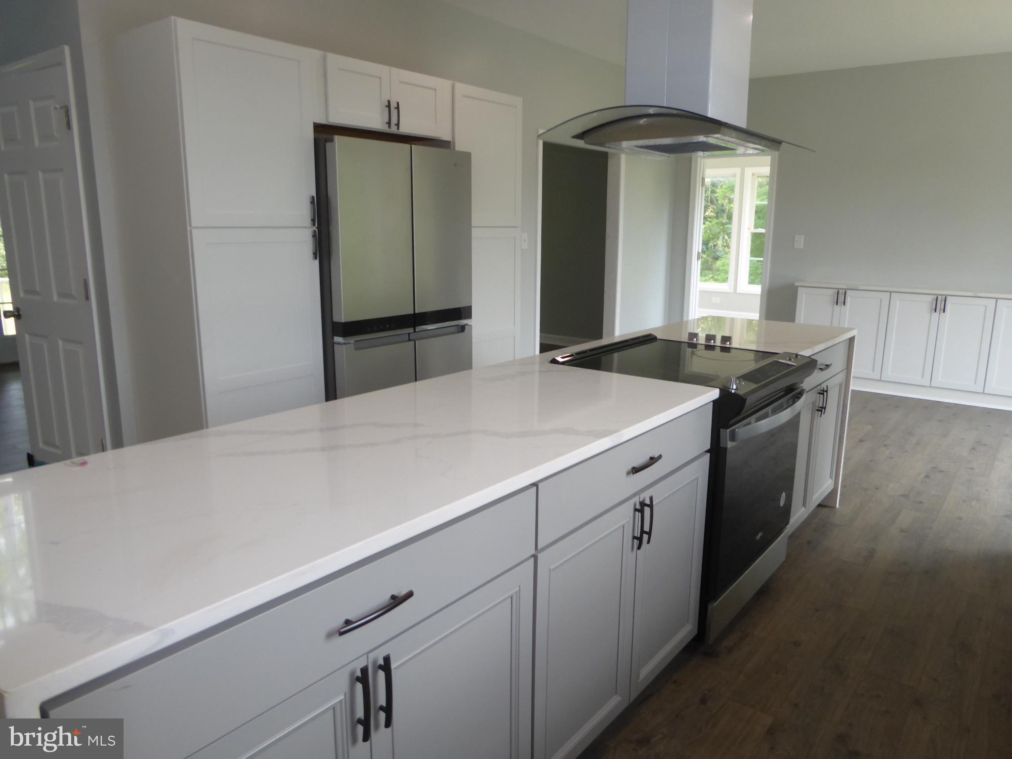 BARB MOUNTAIN ESTATES - Residential