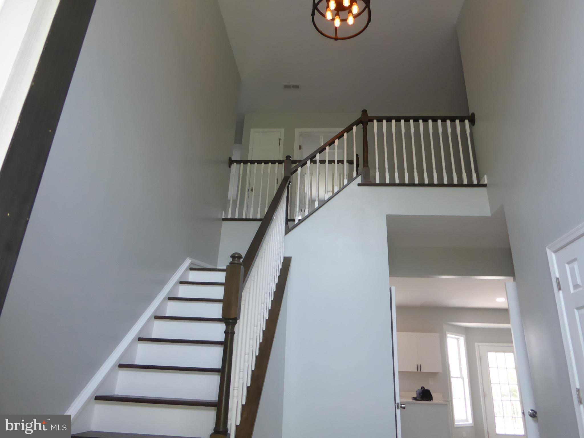 BARB MOUNTAIN ESTATES - Residential