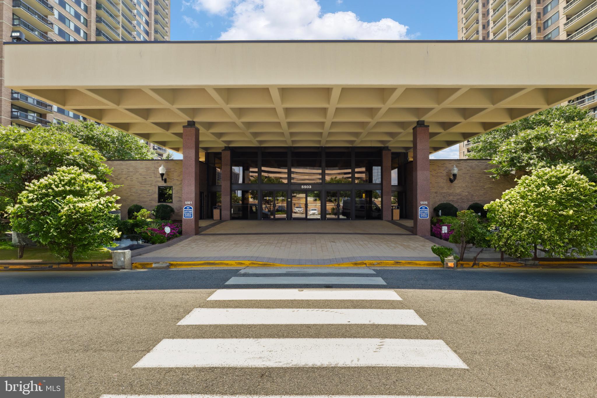 SKYLINE SQUARE CONDO - Residential