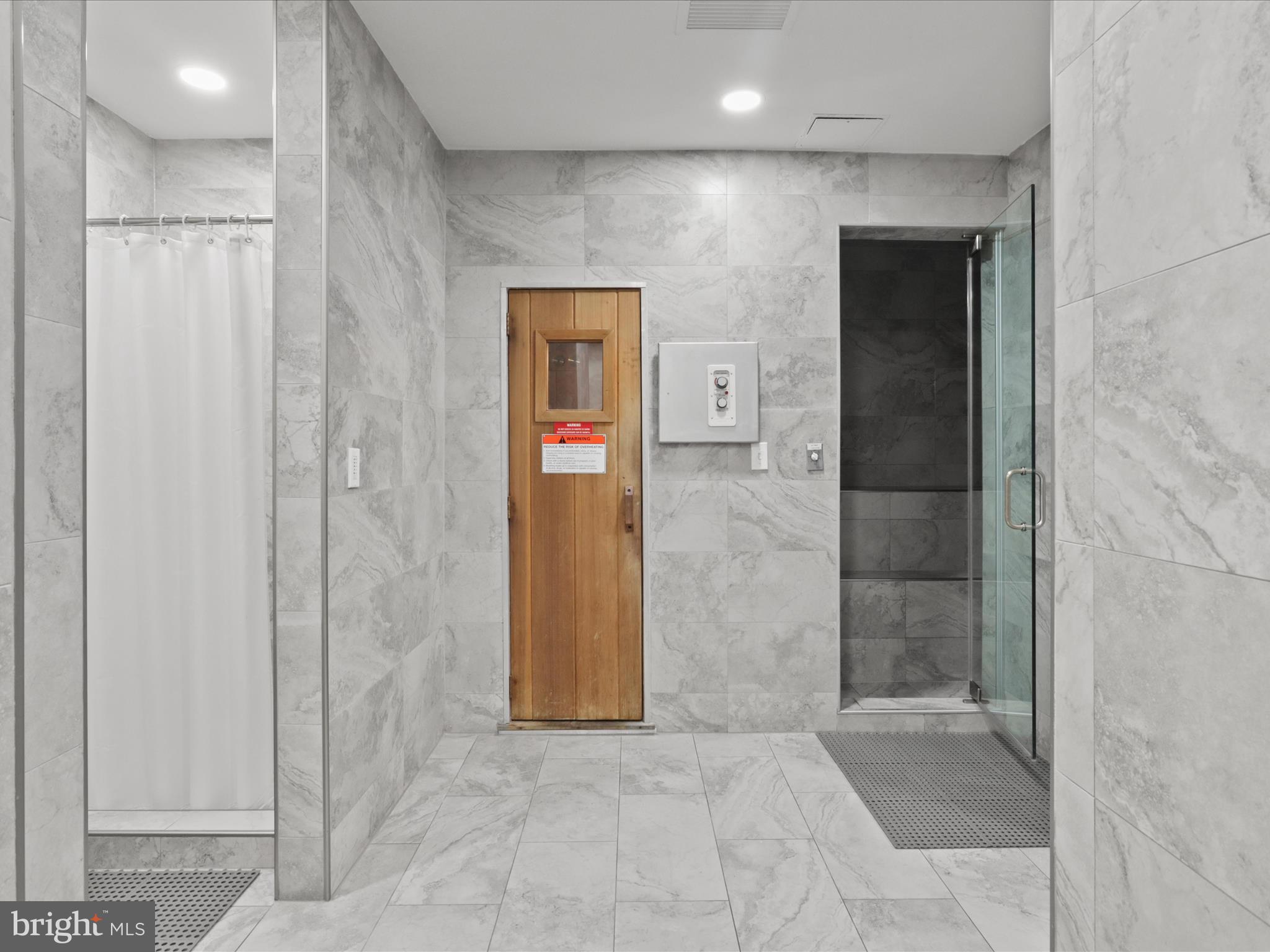 SKYLINE SQUARE CONDO - Residential