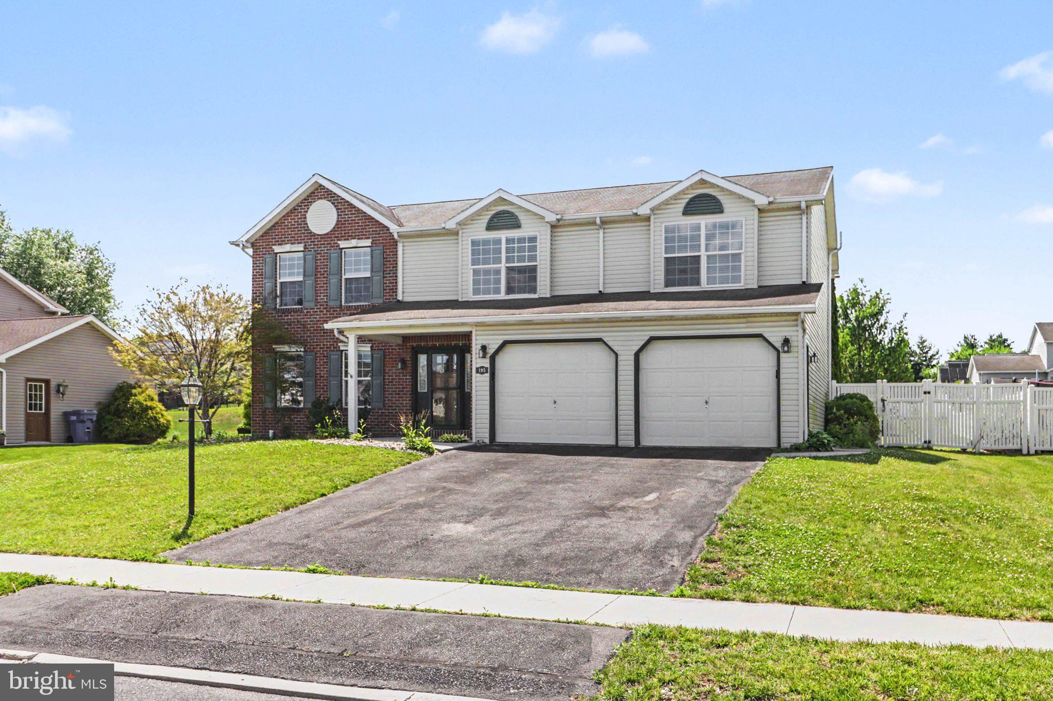 SOUTH MOUNTAIN ESTATES - Residential