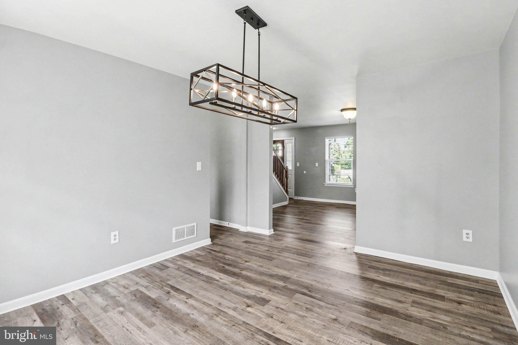 SOUTH MOUNTAIN ESTATES - Residential