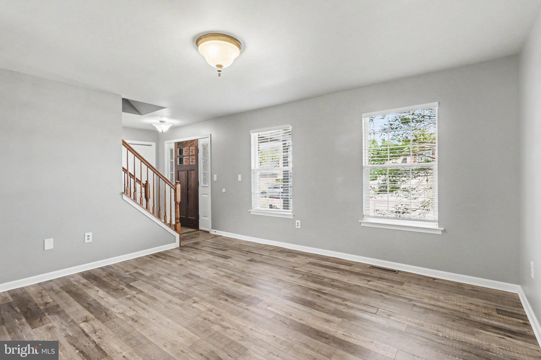 SOUTH MOUNTAIN ESTATES - Residential