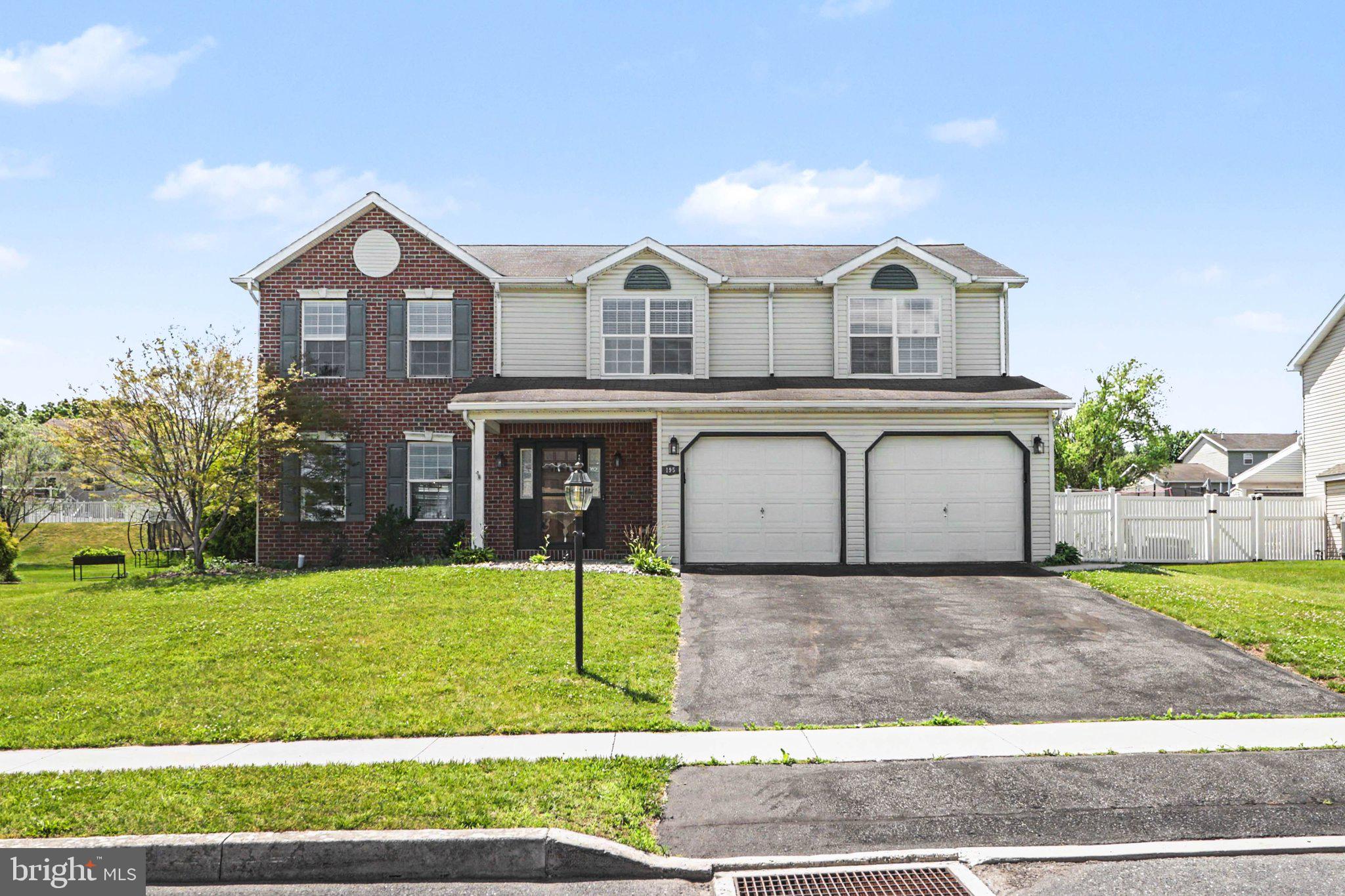 SOUTH MOUNTAIN ESTATES - Residential
