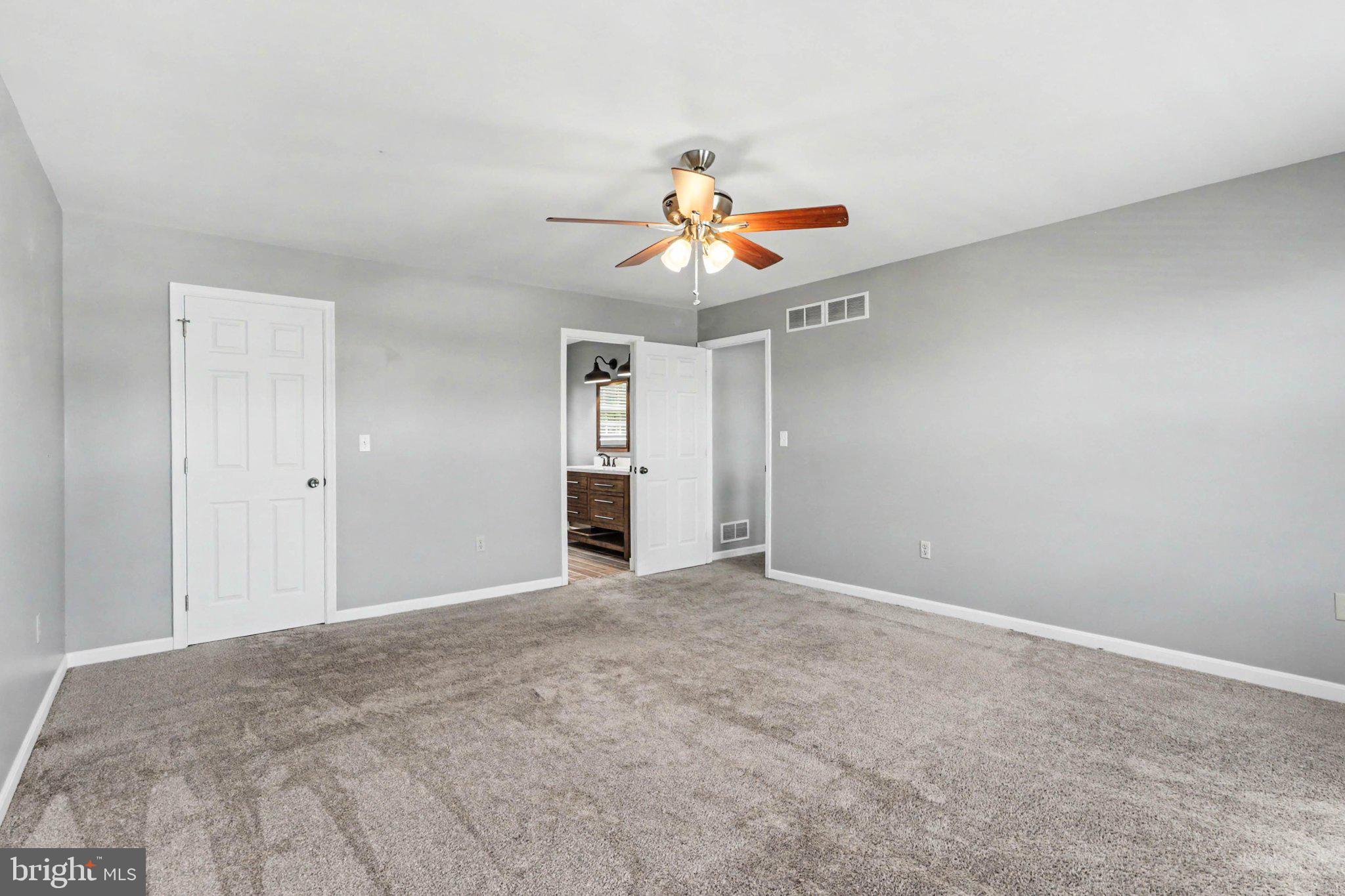 SOUTH MOUNTAIN ESTATES - Residential