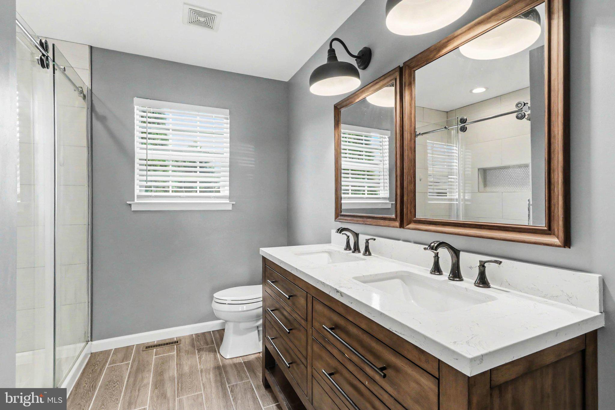 SOUTH MOUNTAIN ESTATES - Residential