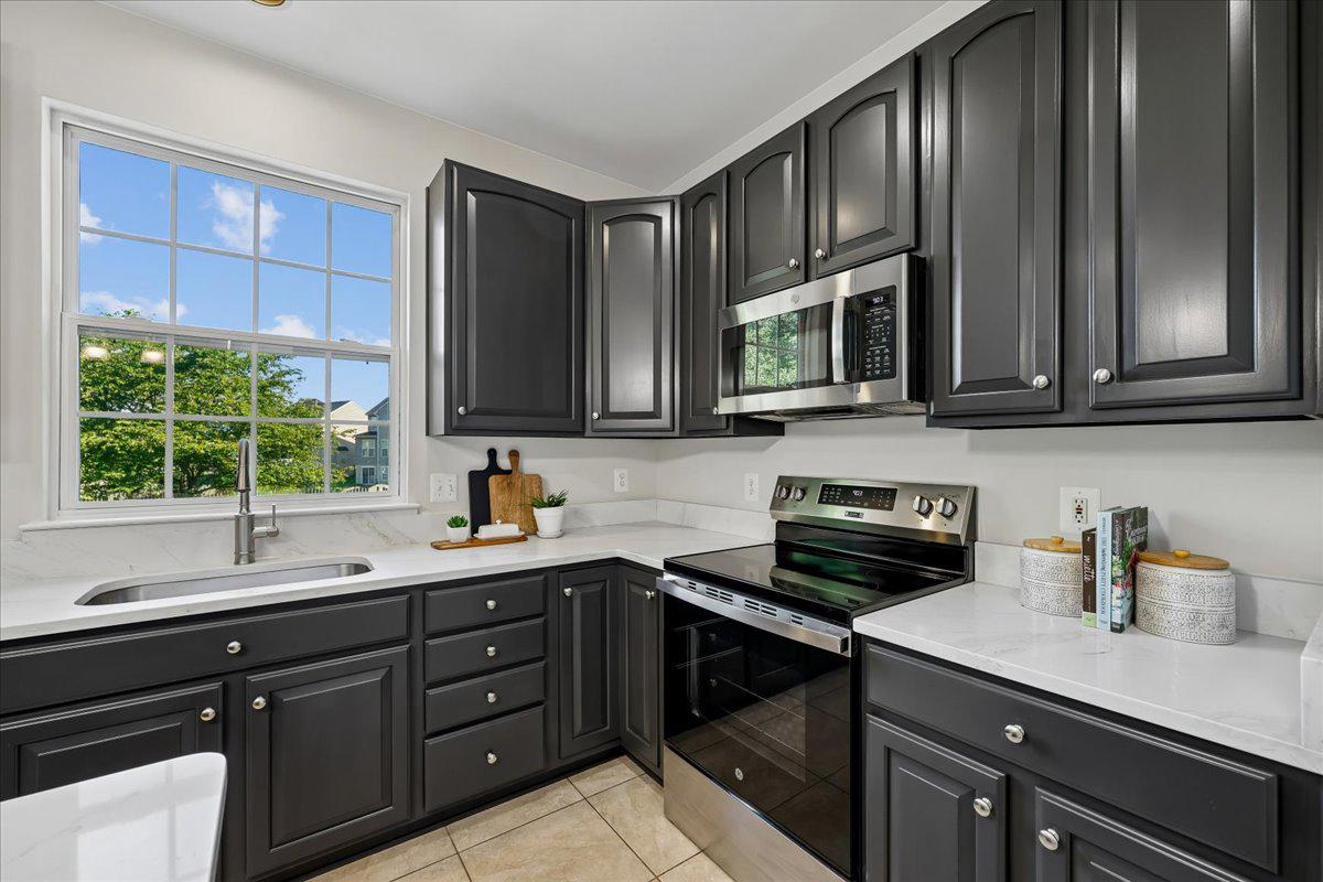 CLOVER RIDGE - Residential