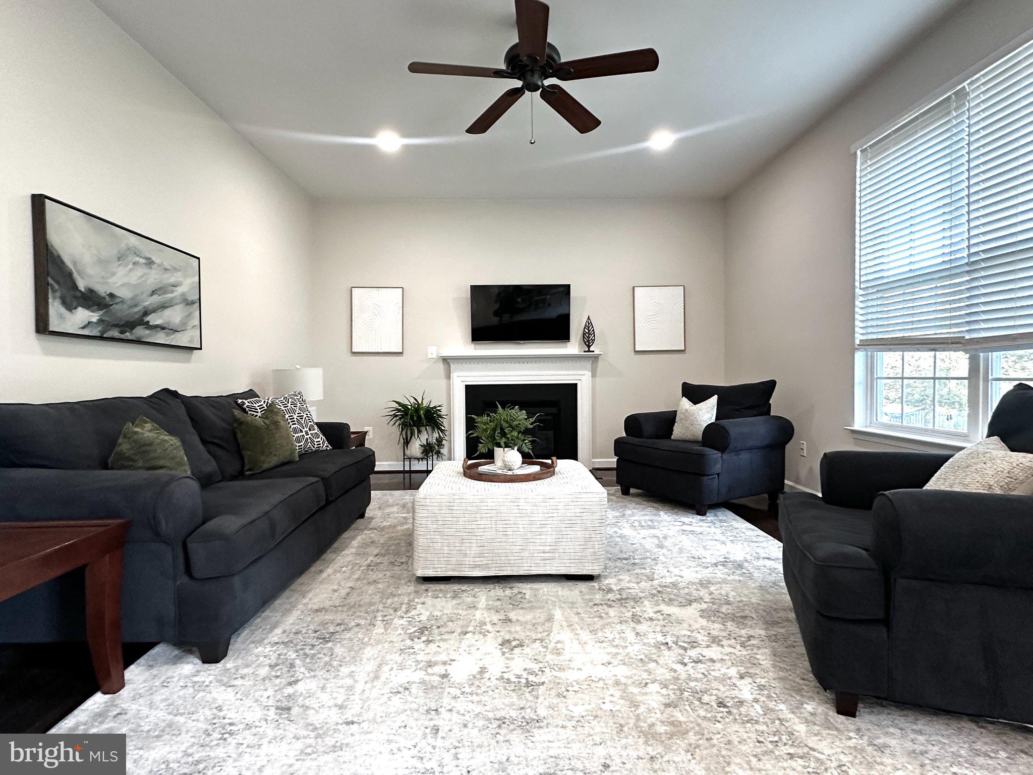 CLOVER RIDGE - Residential