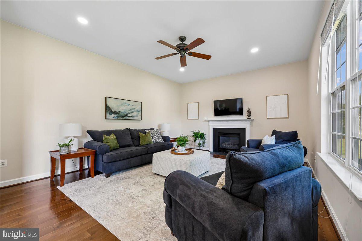 CLOVER RIDGE - Residential