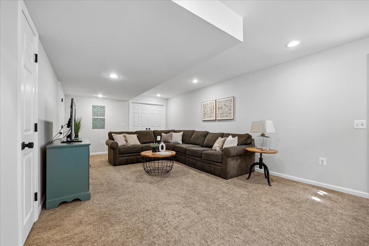 CLOVER RIDGE - Residential