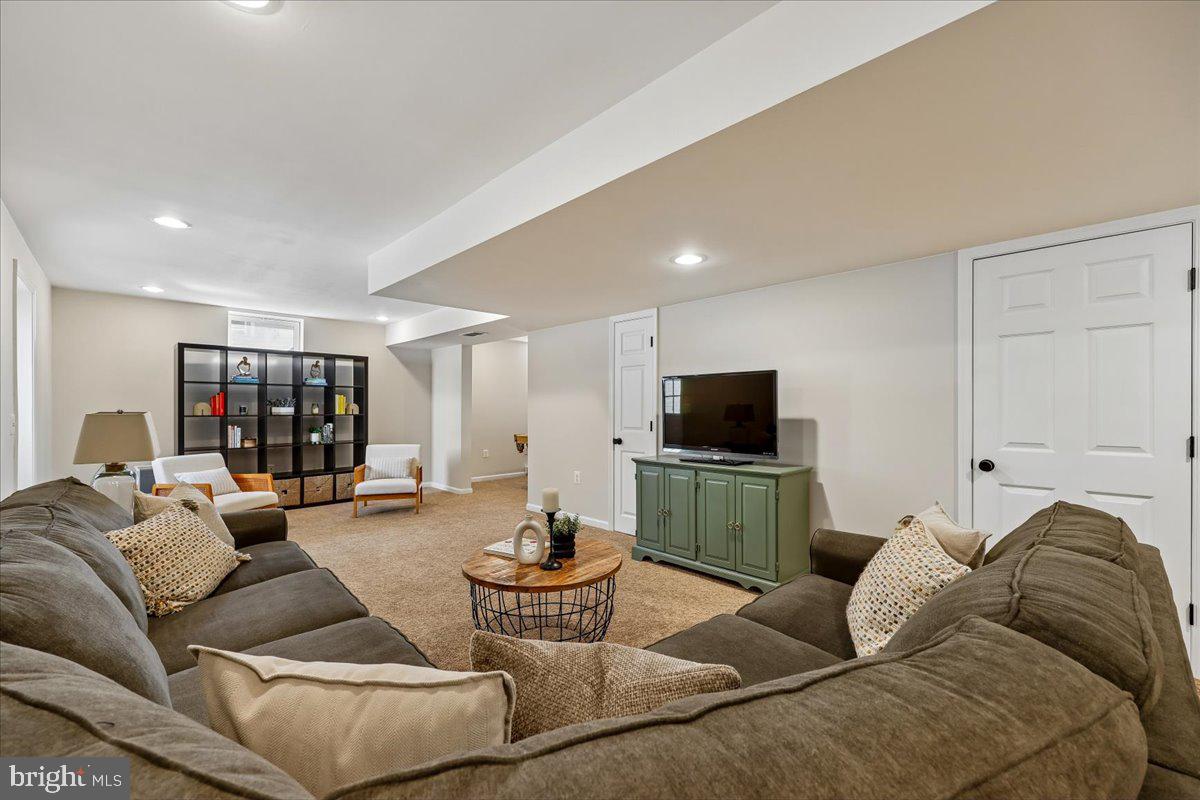 CLOVER RIDGE - Residential