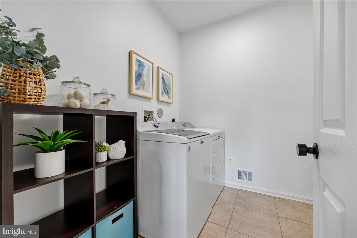 CLOVER RIDGE - Residential