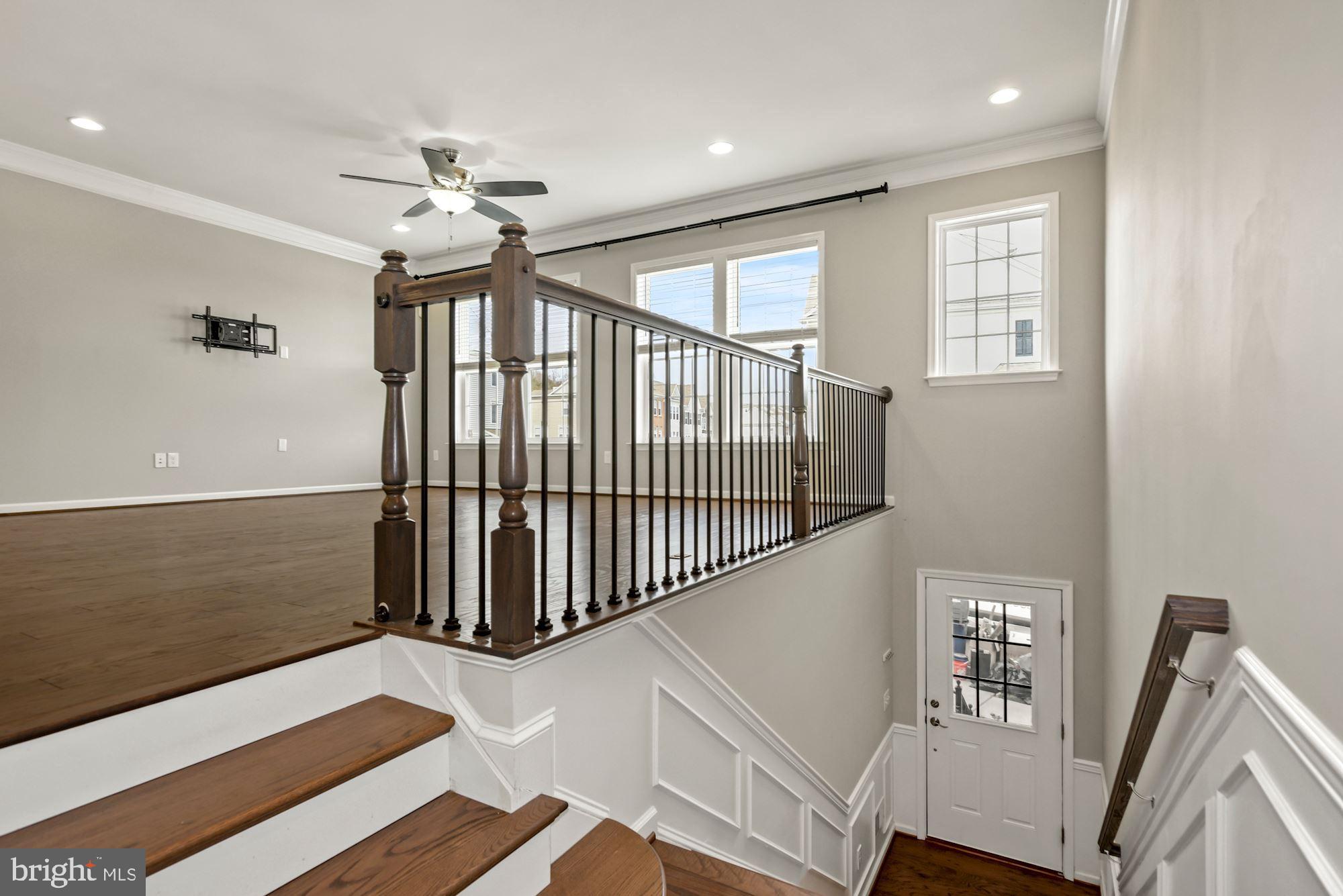OVERLOOK AT UNIVERSITY CENTER - Residential Lease