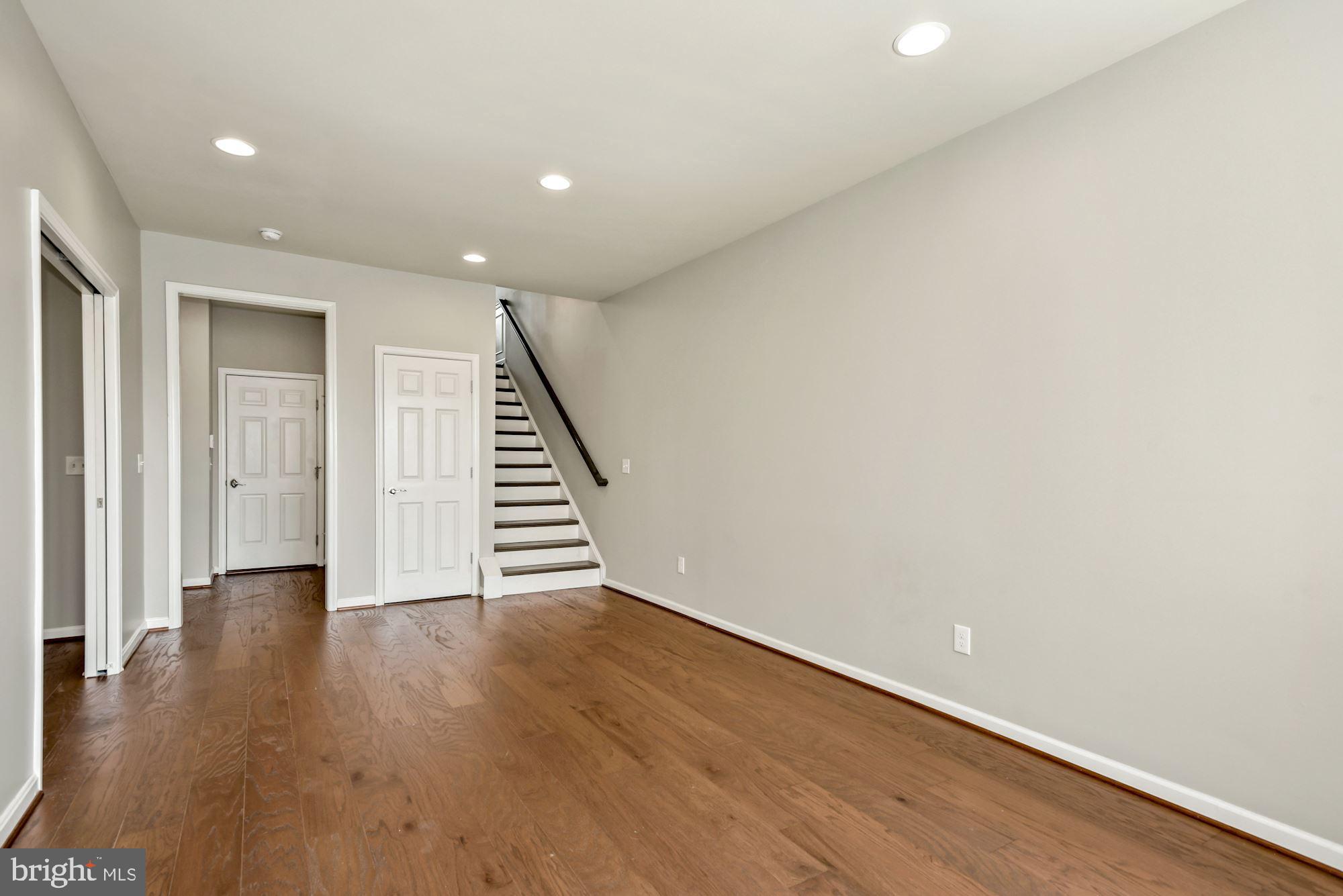 OVERLOOK AT UNIVERSITY CENTER - Residential Lease
