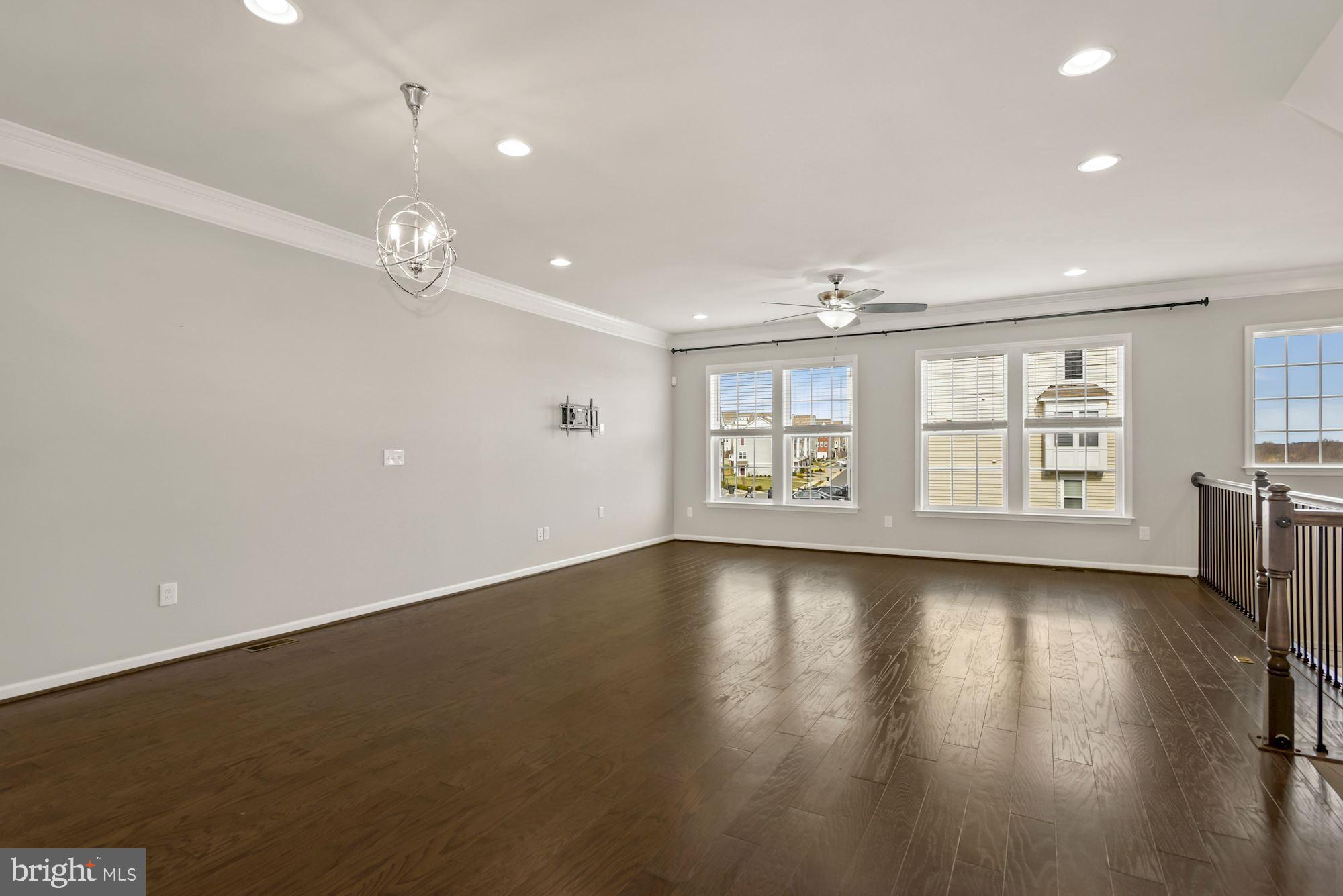 OVERLOOK AT UNIVERSITY CENTER - Residential Lease