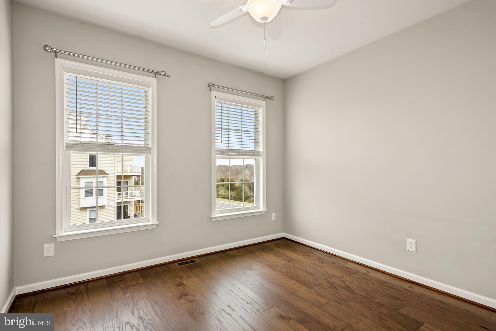 OVERLOOK AT UNIVERSITY CENTER - Residential Lease