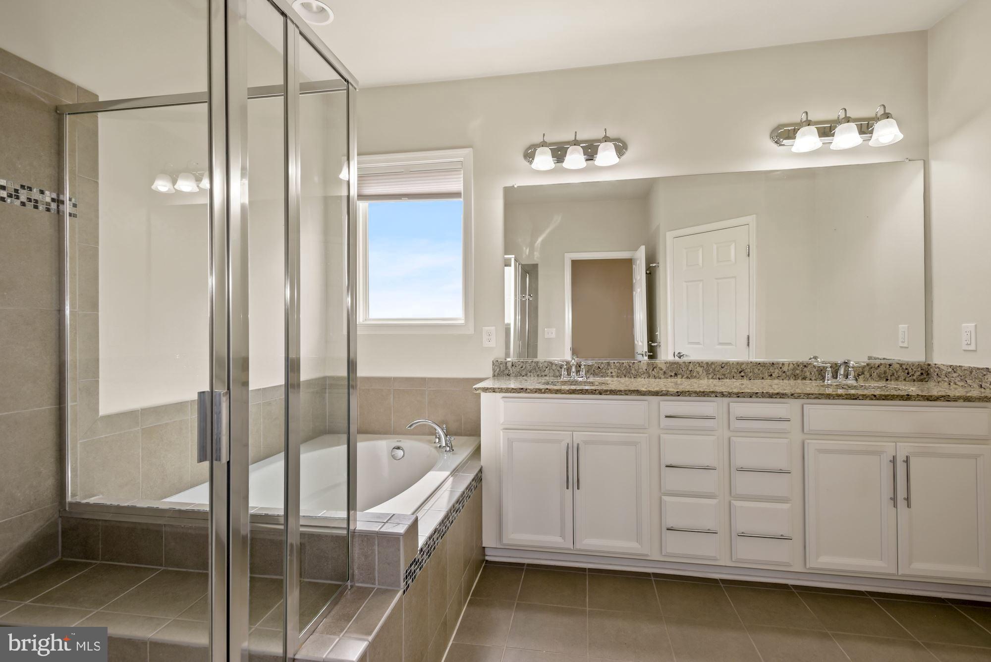 OVERLOOK AT UNIVERSITY CENTER - Residential Lease