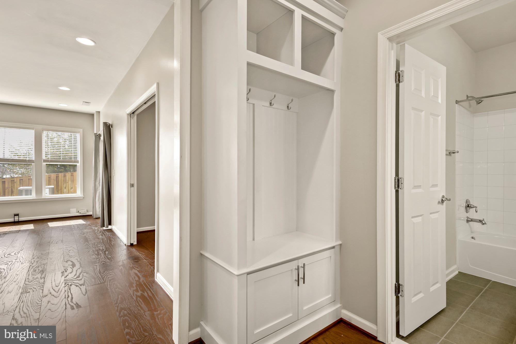 OVERLOOK AT UNIVERSITY CENTER - Residential Lease