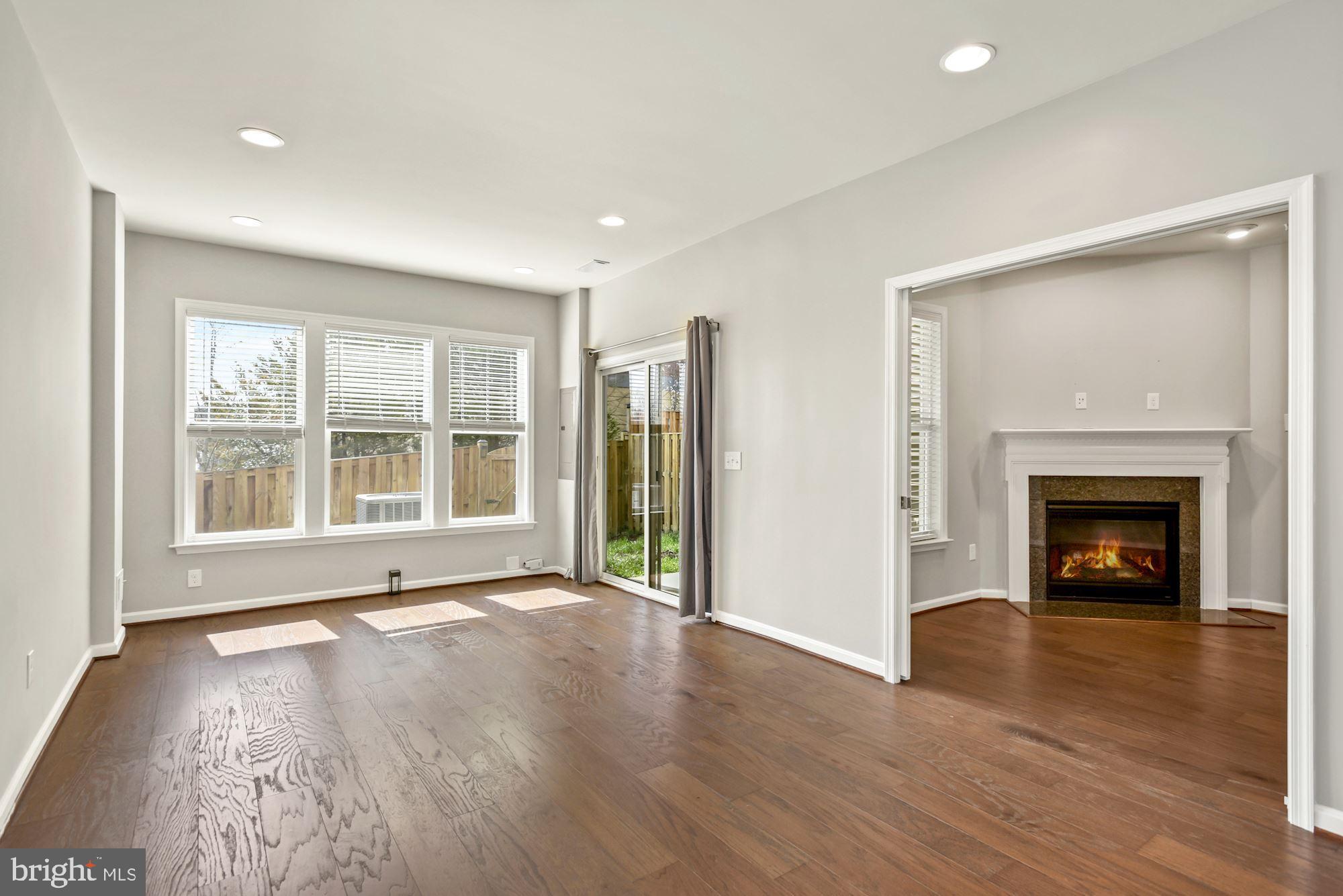 OVERLOOK AT UNIVERSITY CENTER - Residential Lease