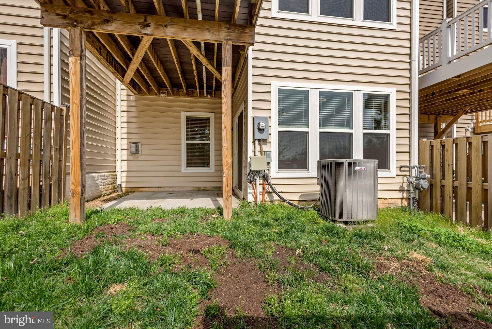 OVERLOOK AT UNIVERSITY CENTER - Residential Lease