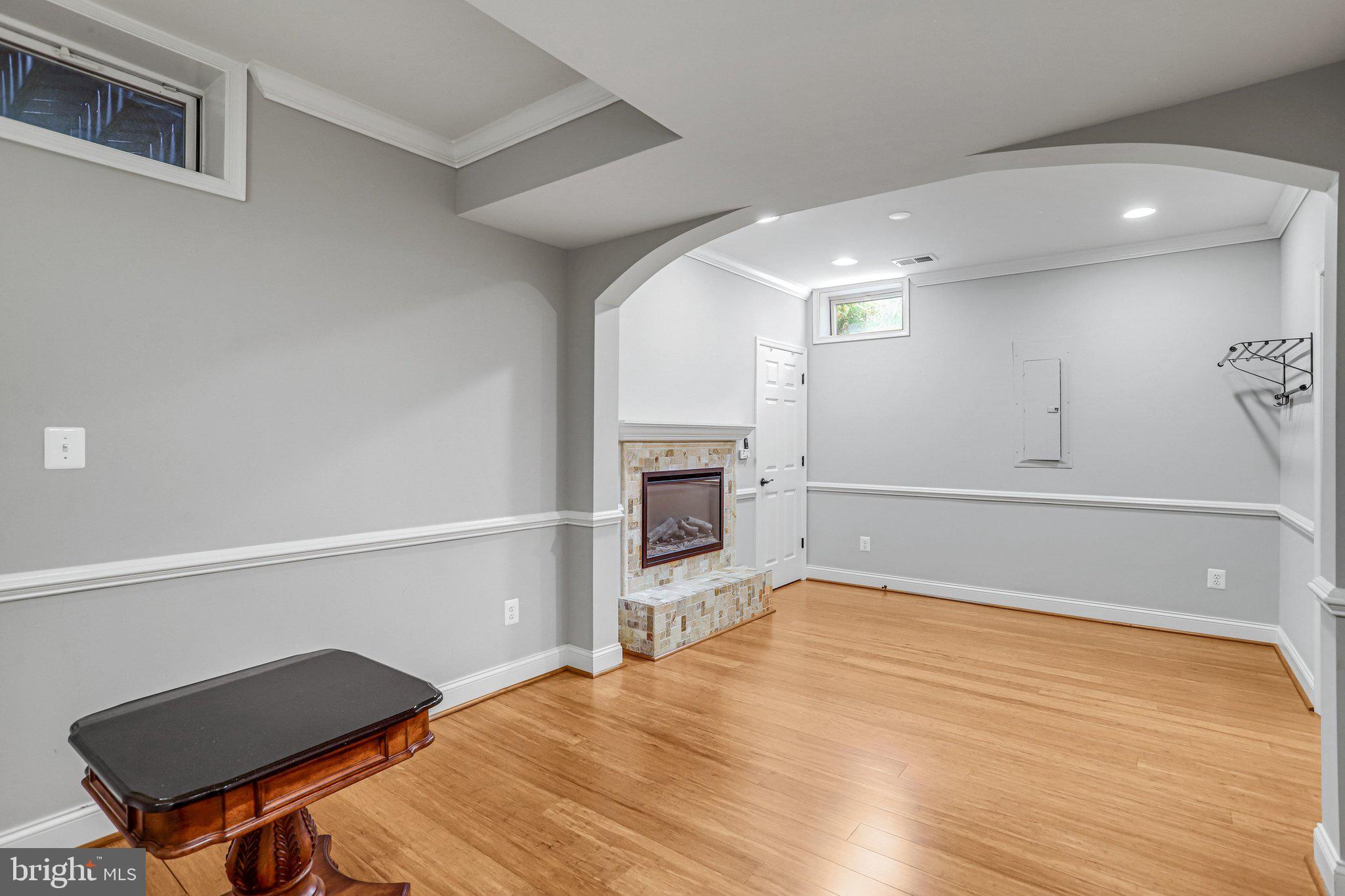 BELMONT COUNTRY CLUB - Residential