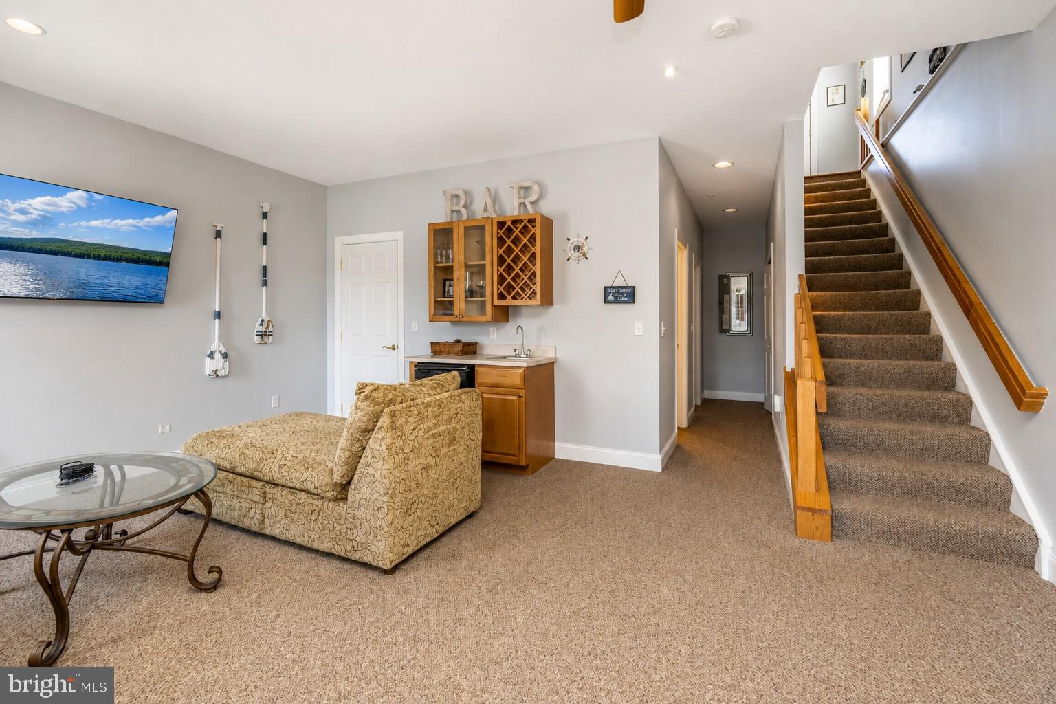 LANDINGS - Residential