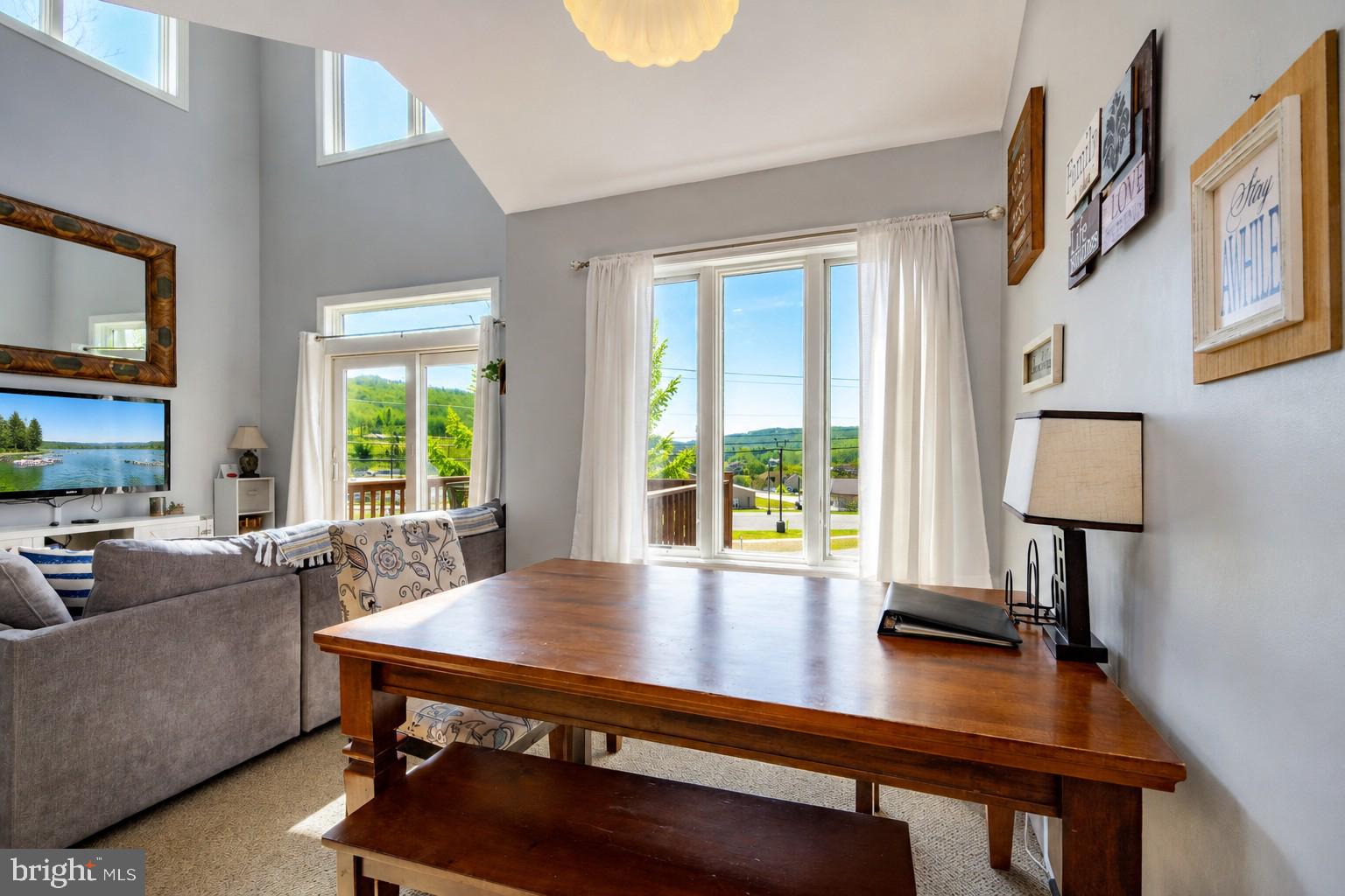 LANDINGS - Residential