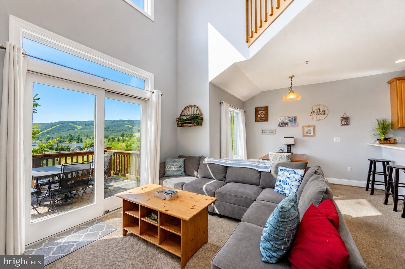 LANDINGS - Residential